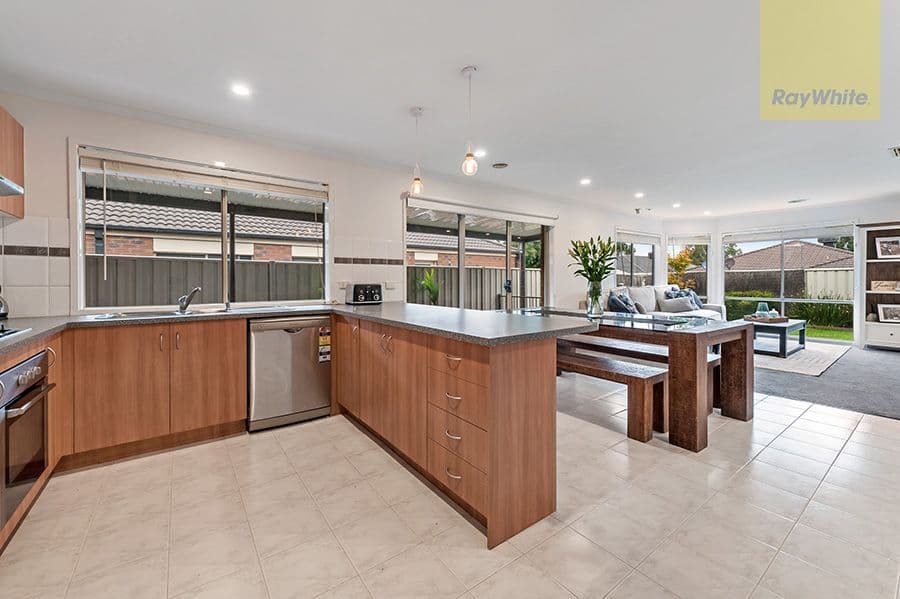 11 Tusmore Rise, Craigieburn VIC 3064, Craigieburn - Thumbnail 6