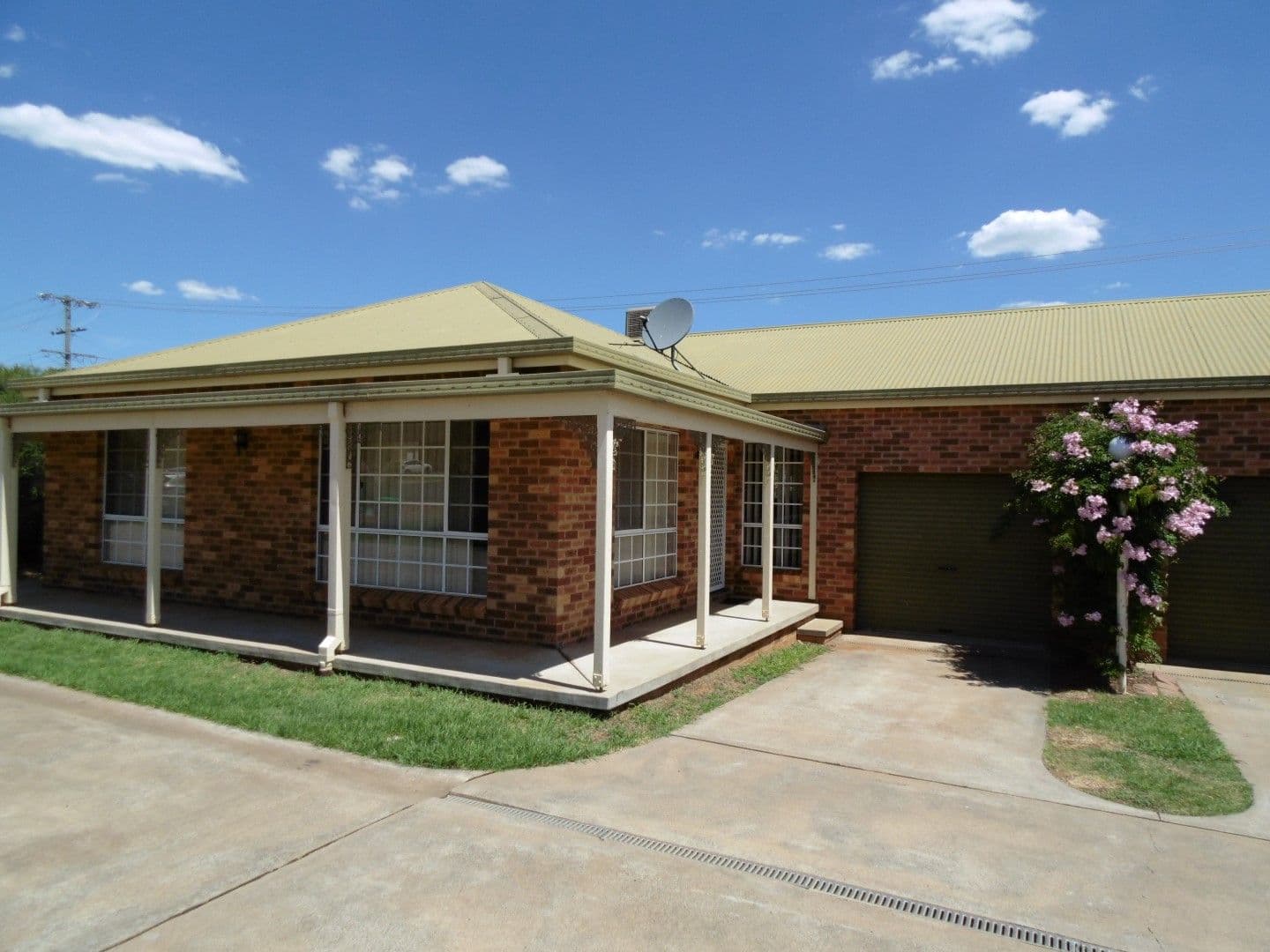 2 High Street, Parkes - Image 1
