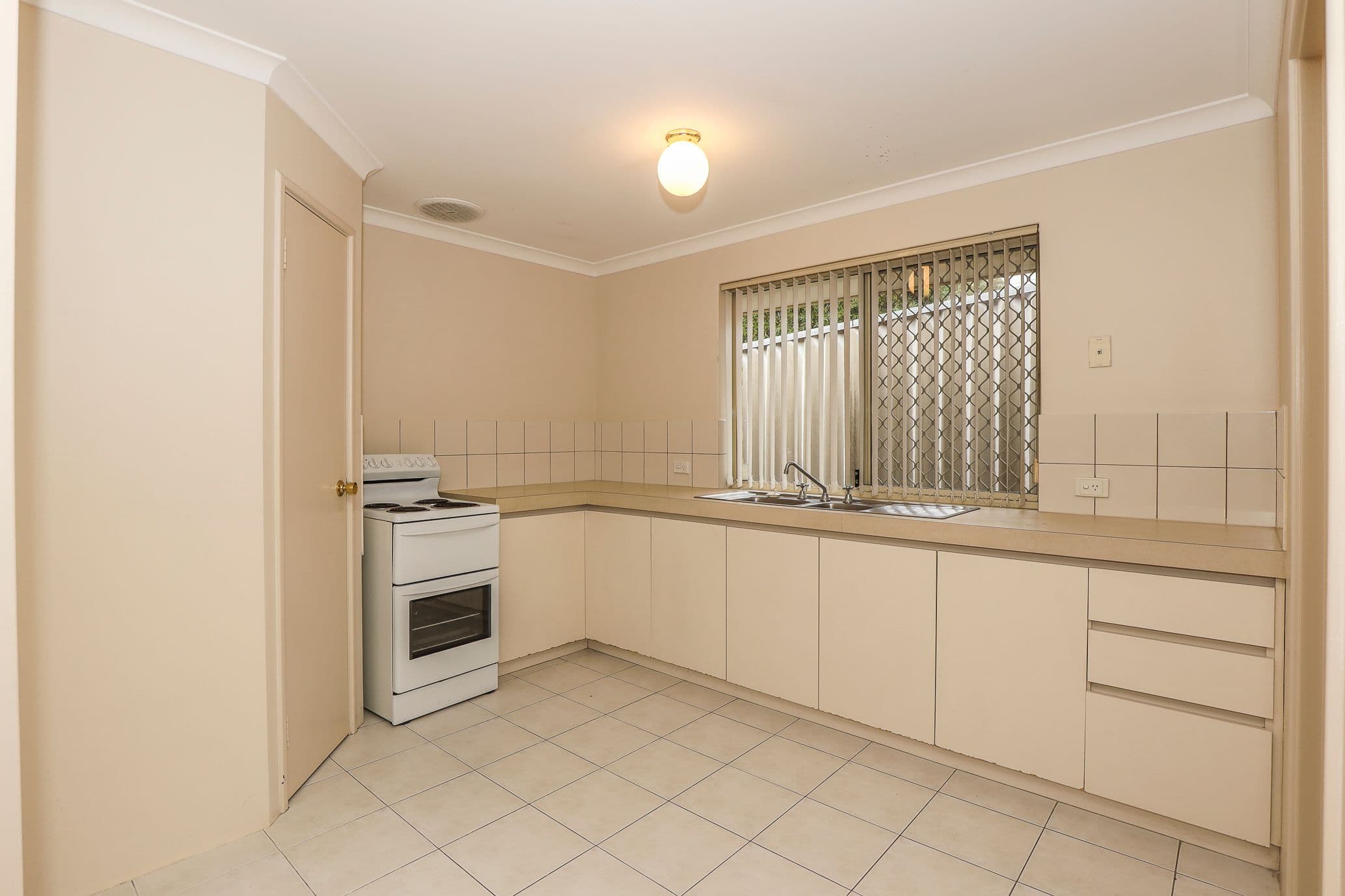 14 Everlasting Gardens, Mirrabooka WA 6061, Mirrabooka - Thumbnail 7