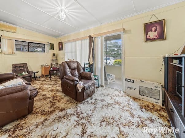 27 Gomer Street, Booval QLD 4304, Booval - Thumbnail 2