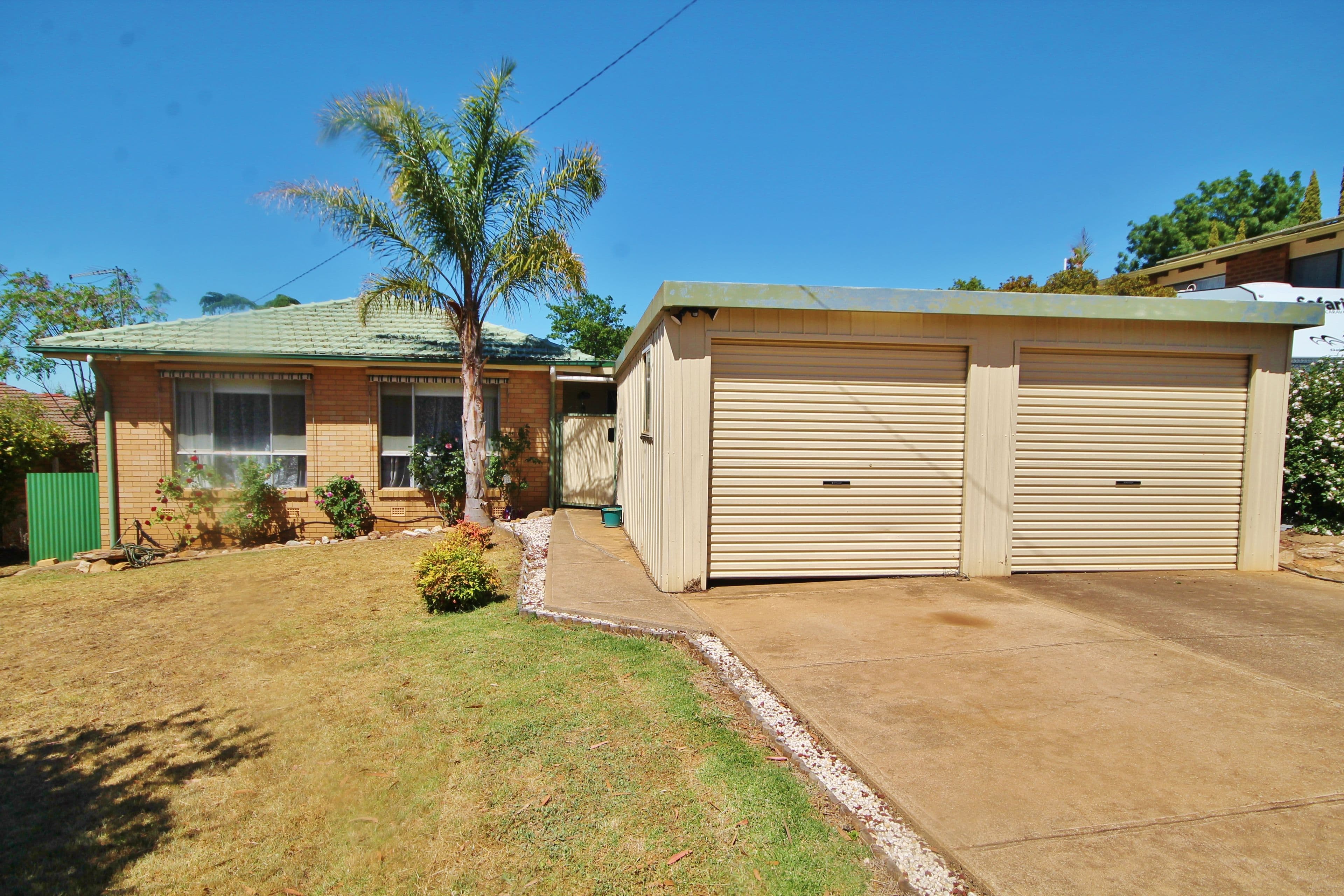 26 Cowper Street, Young - Image 1