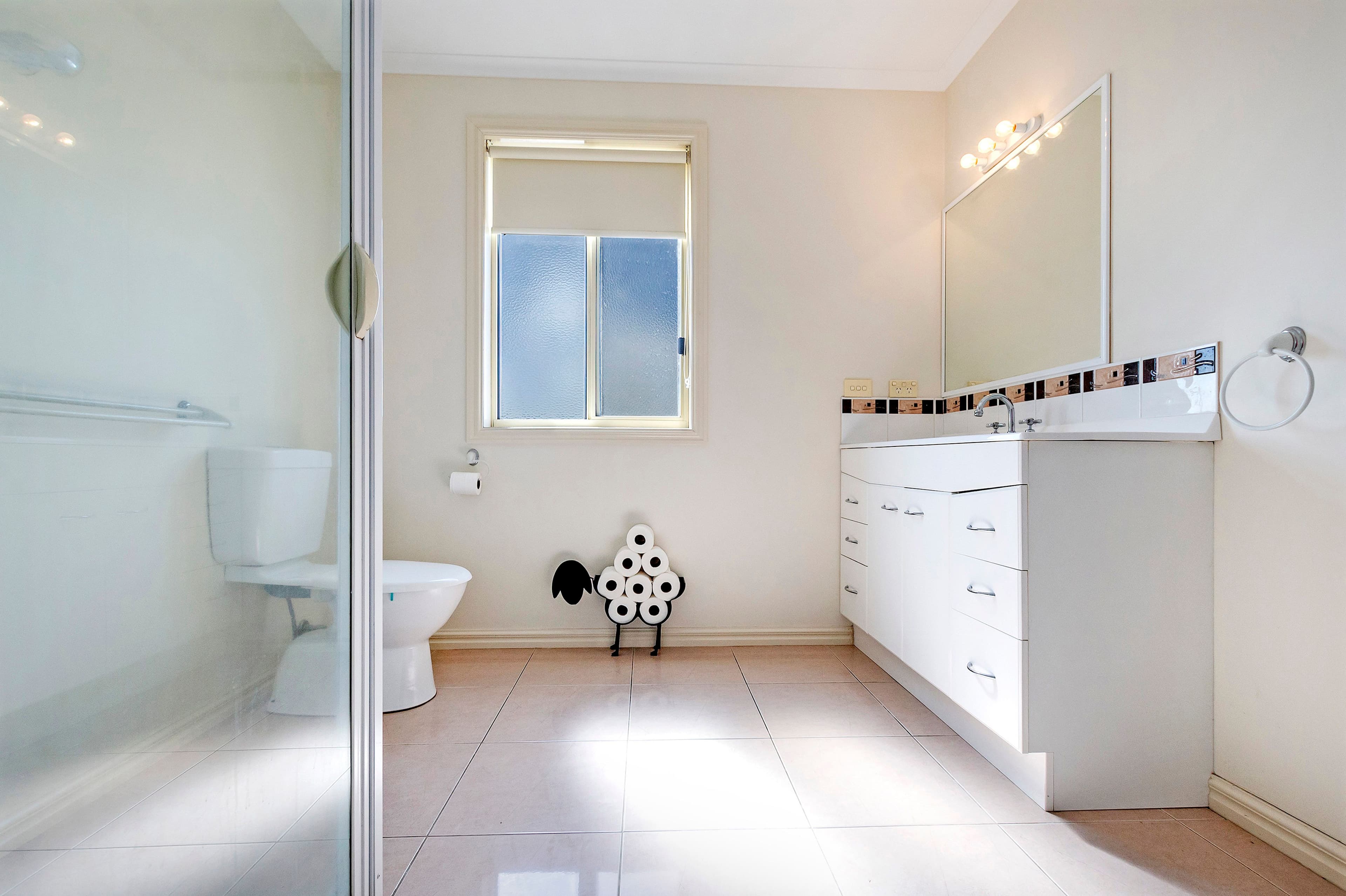 11 Loch Ard Place, Warrnambool VIC 3280, Warrnambool - Thumbnail 8