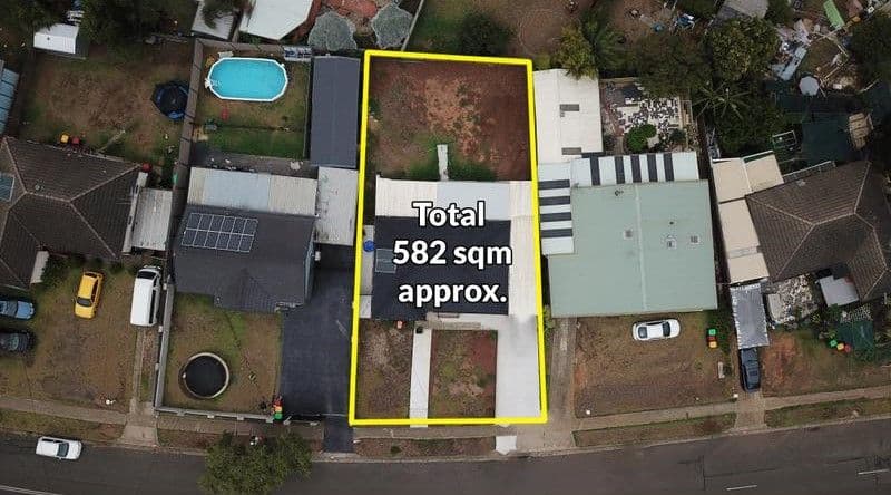 42 Busby Road, Busby - Thumbnail 8