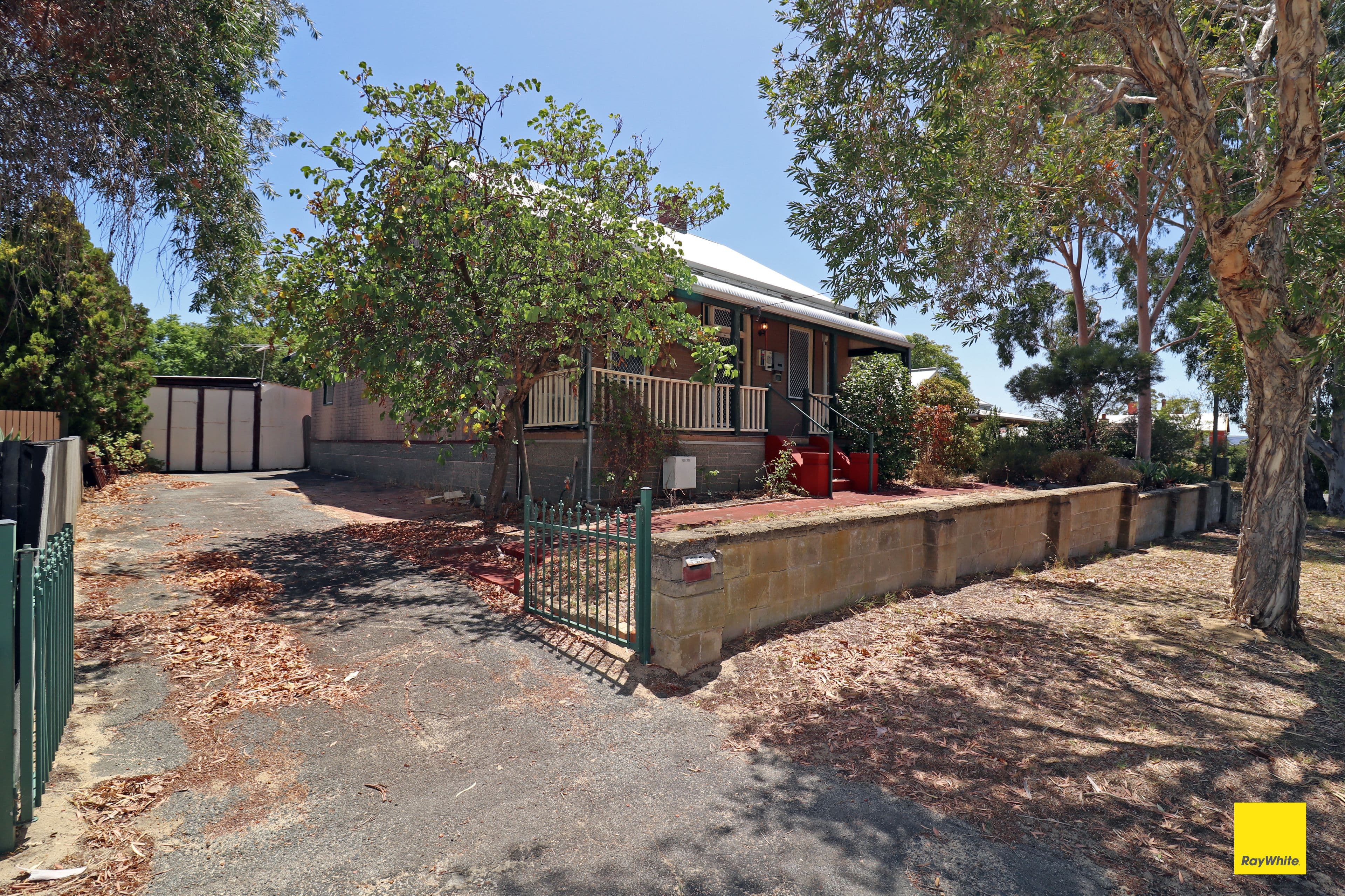 28 Anzac Terrace, Bassendean WA 6054, Bassendean - Thumbnail 2