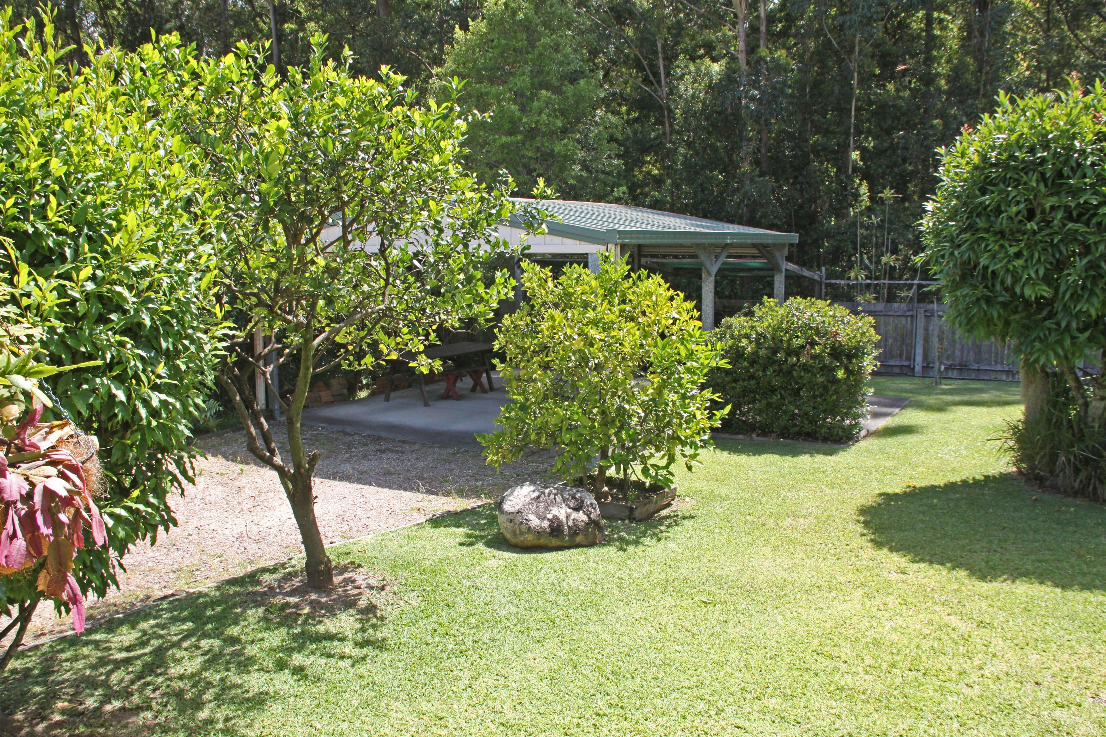 23 Ellerslie Crescent, Lakewood - Thumbnail 2