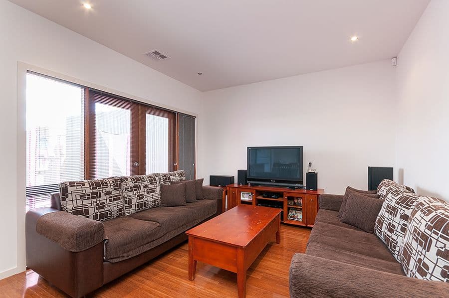 95 Dianne Avenue, Craigieburn VIC 3064, Craigieburn - Thumbnail 3