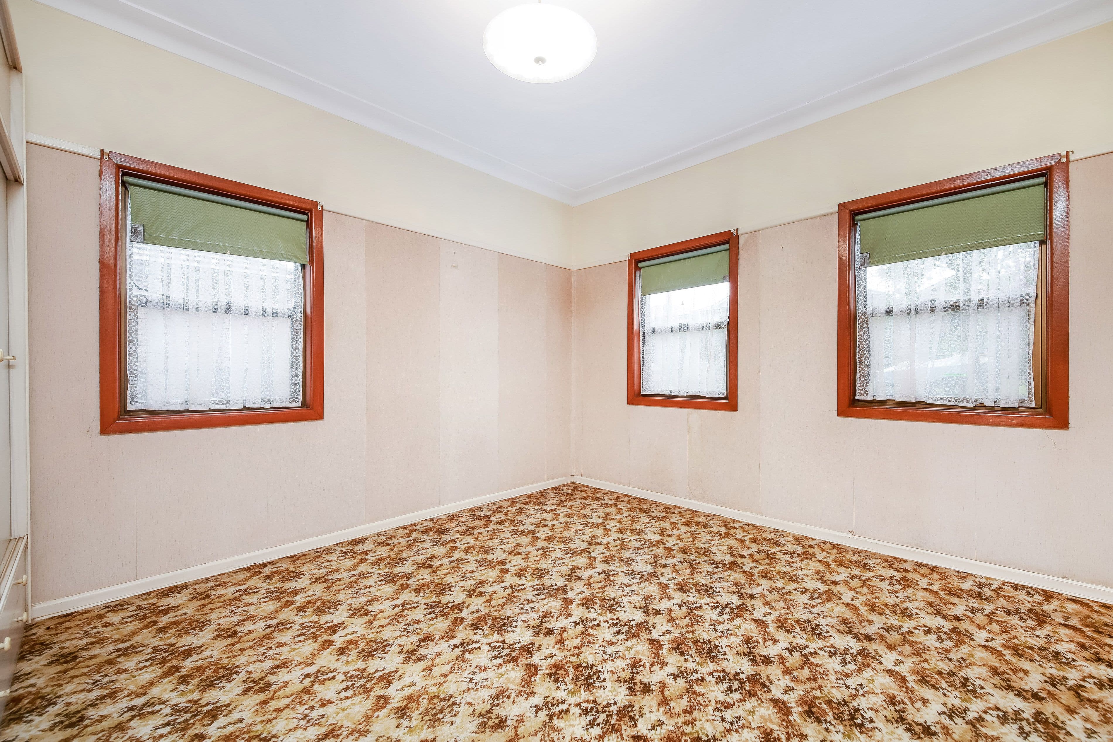 22 Harcourt Avenue, East Hills NSW 2213, East Hills - Thumbnail 5