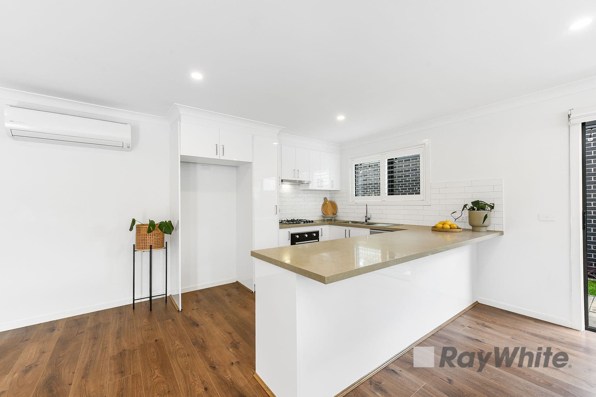 13 Baileyana Drive, Endeavour Hills VIC 3802, Endeavour Hills - Thumbnail 4