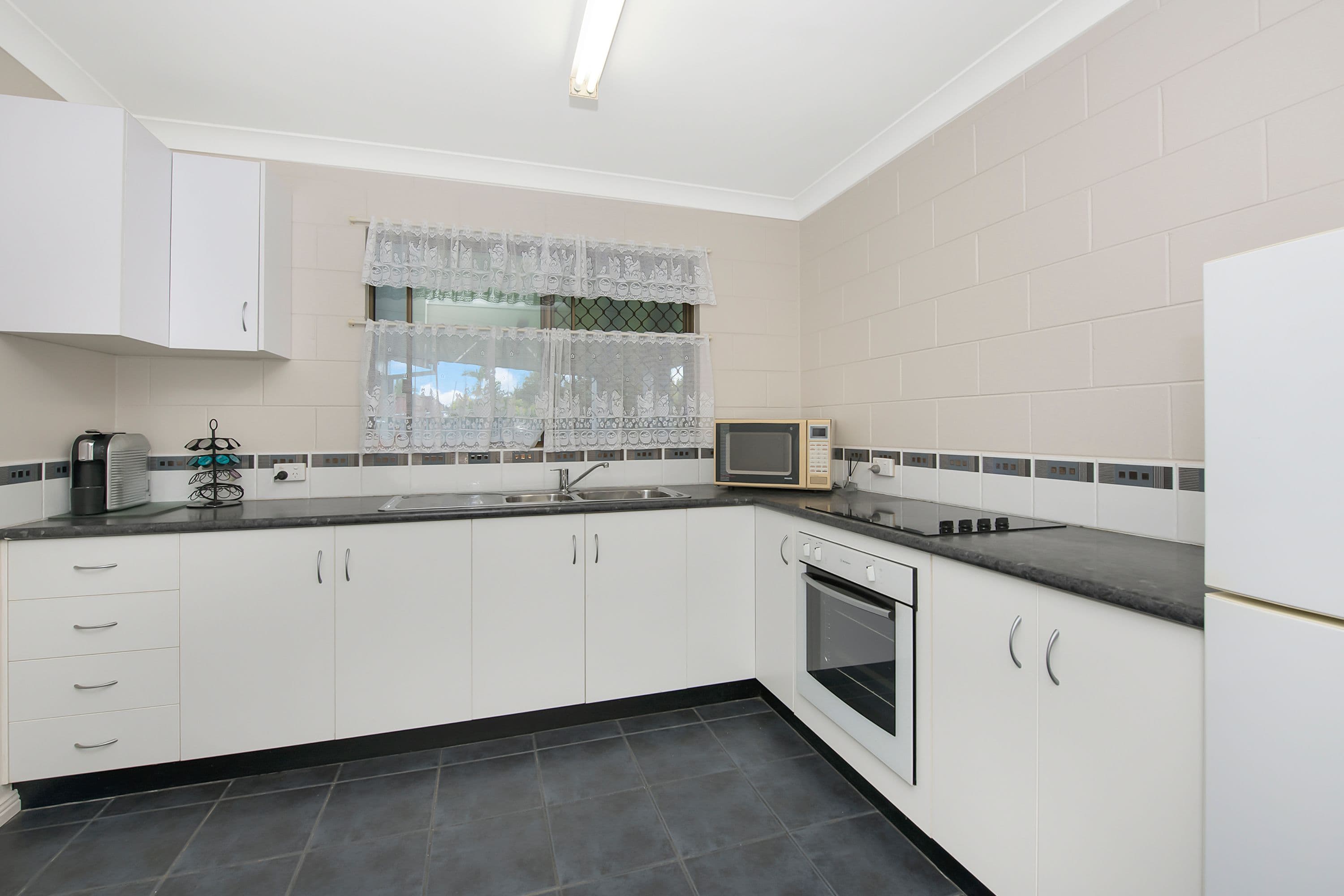 19 Yut Fay Avenue, Kelso QLD 4815, Kelso - Thumbnail 2
