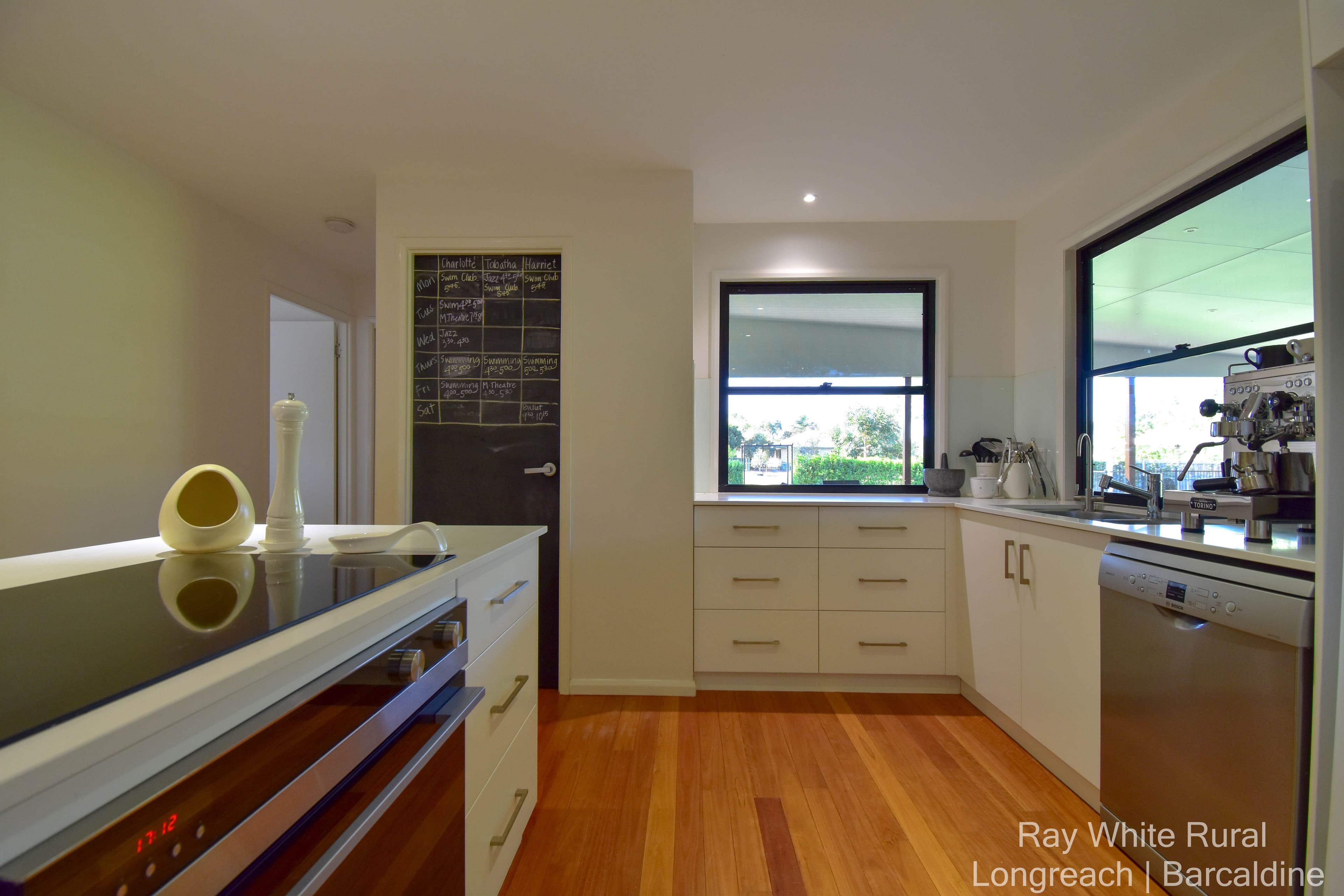11 Miner Road, Longreach QLD 4730, Longreach - Thumbnail 6