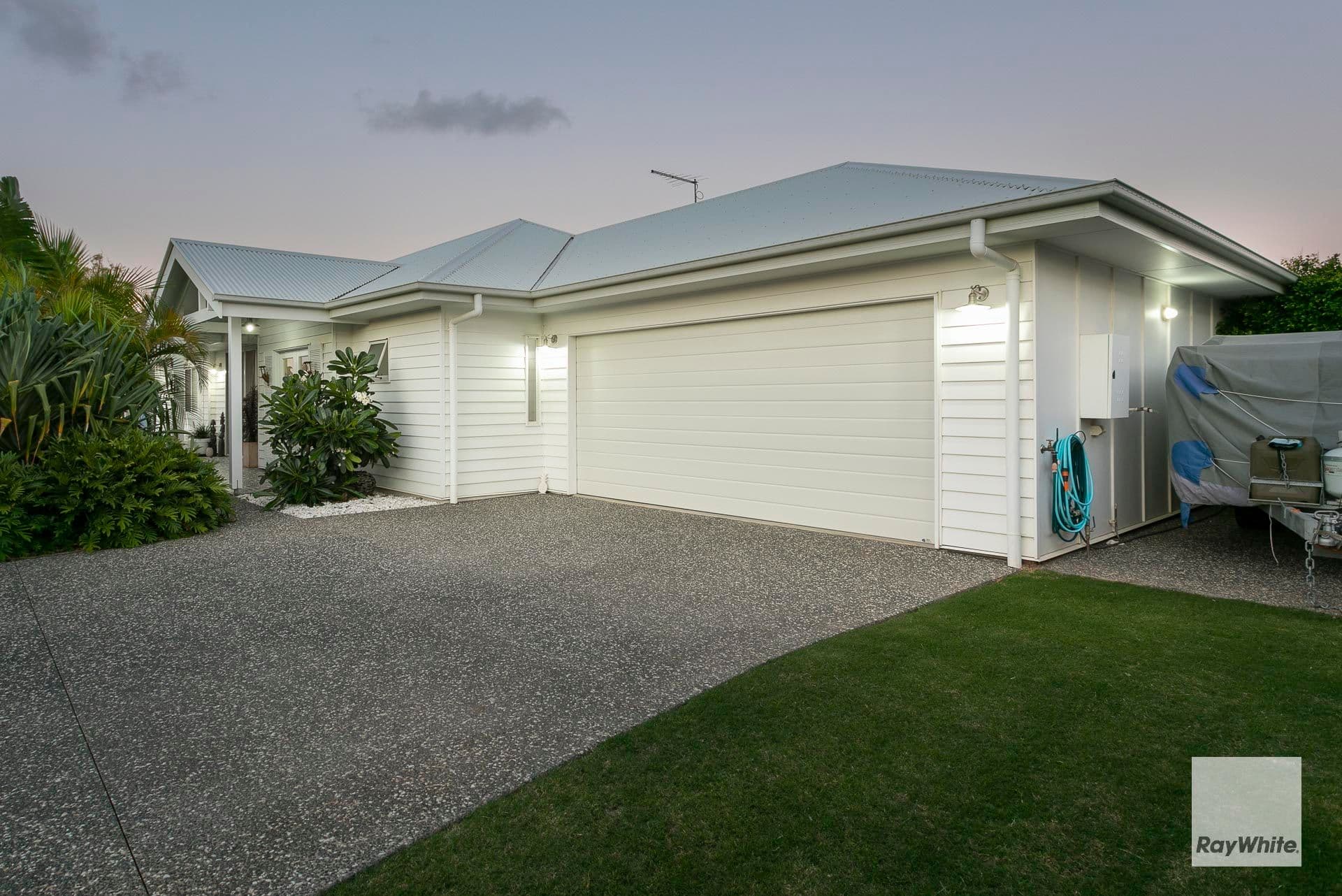 4 Tomarah Court, Redland Bay QLD 4165, Redland Bay - Thumbnail 2