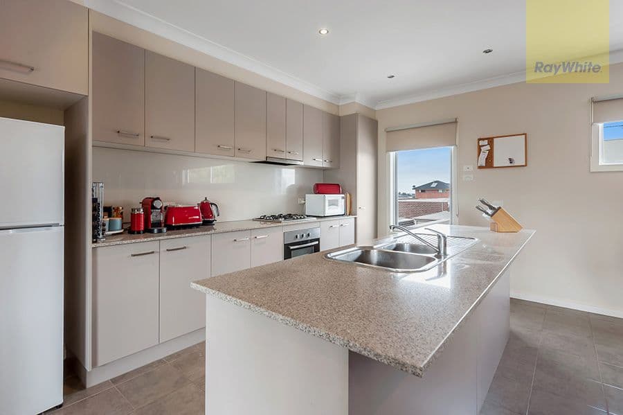 6A Centennial Park Drive, Craigieburn VIC 3064, Craigieburn - Thumbnail 2