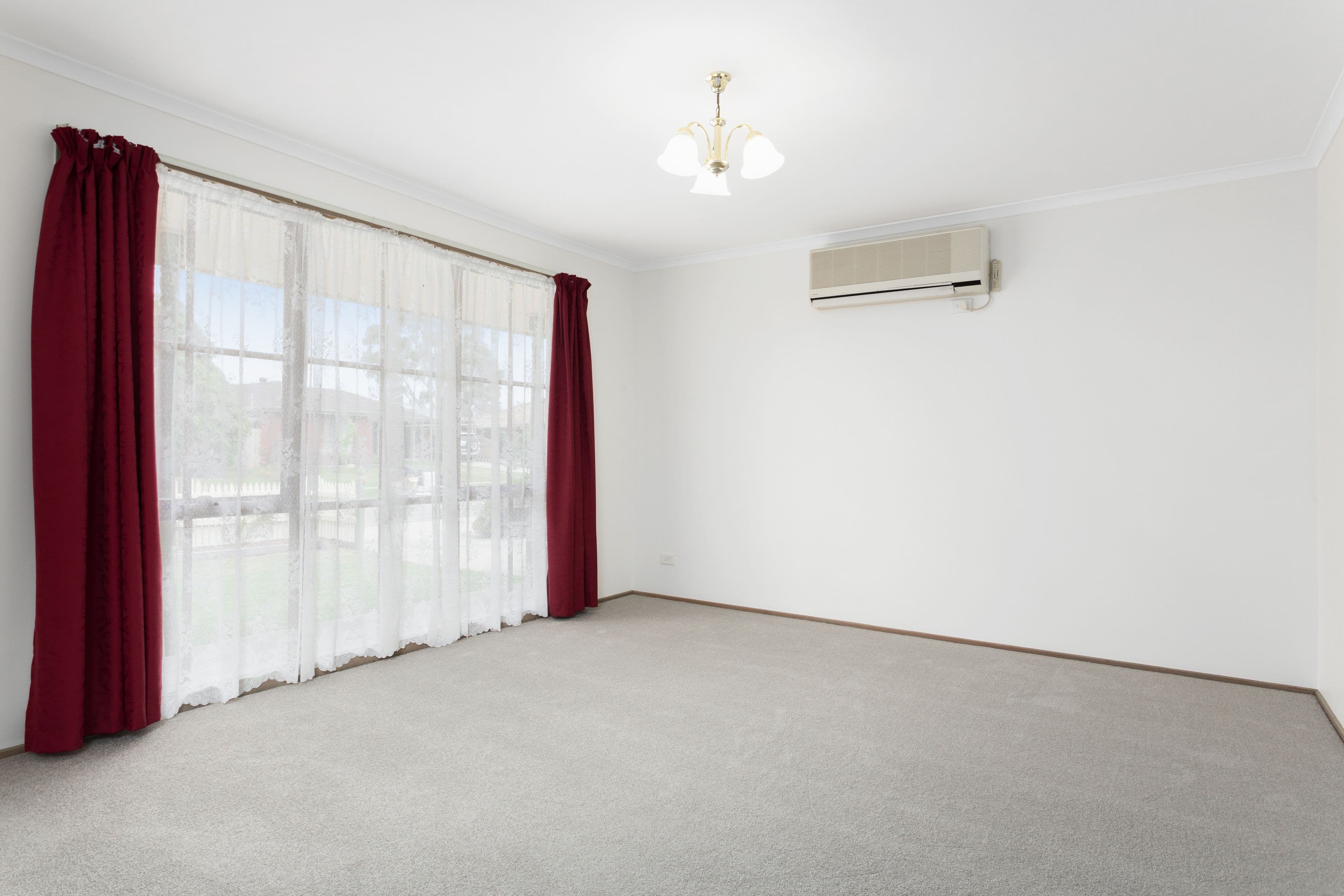 8 Martingale Place, Pakenham VIC 3810, Pakenham - Thumbnail 2