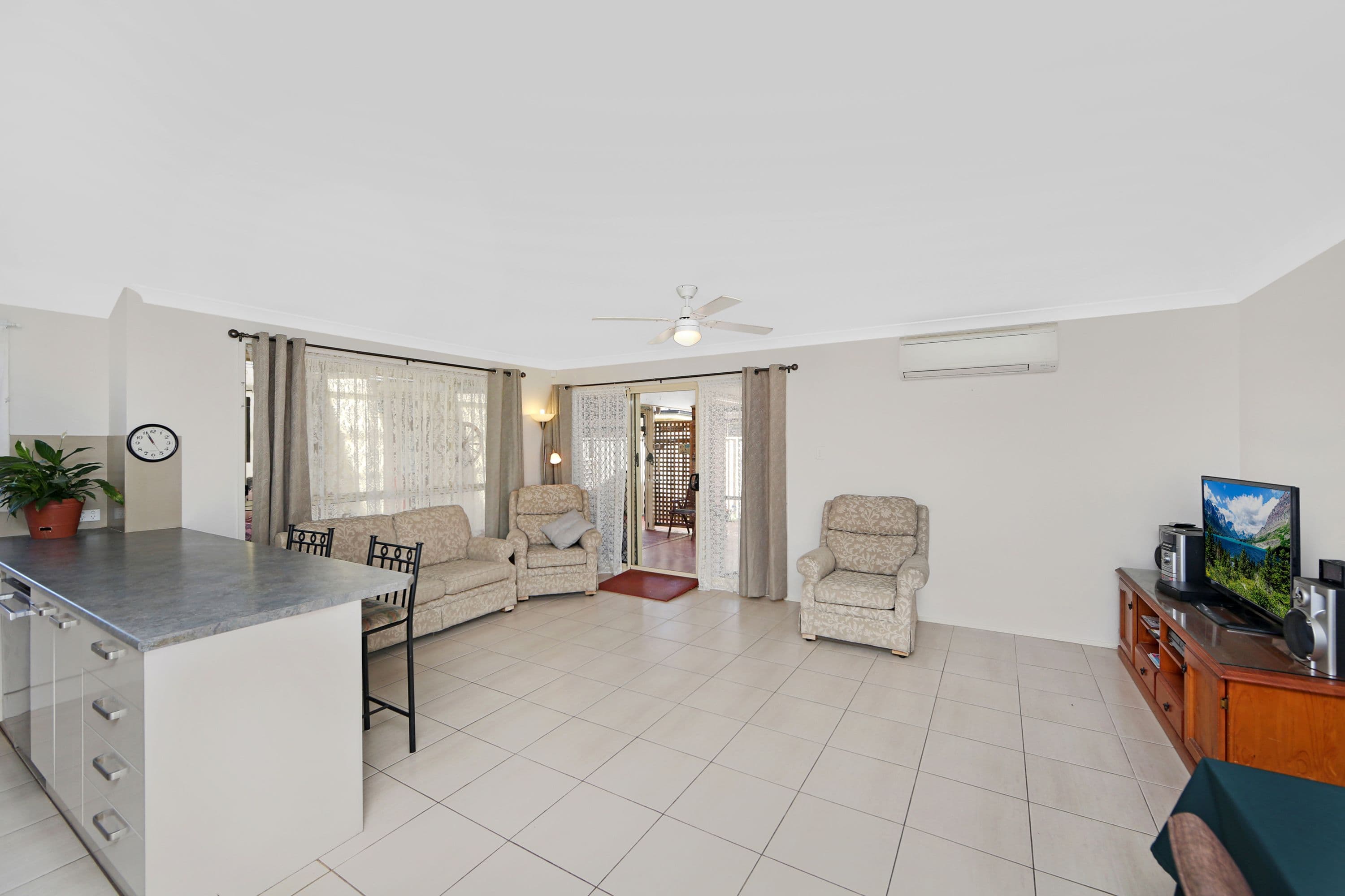 31 Olney Drive, Blue Haven - Thumbnail 3
