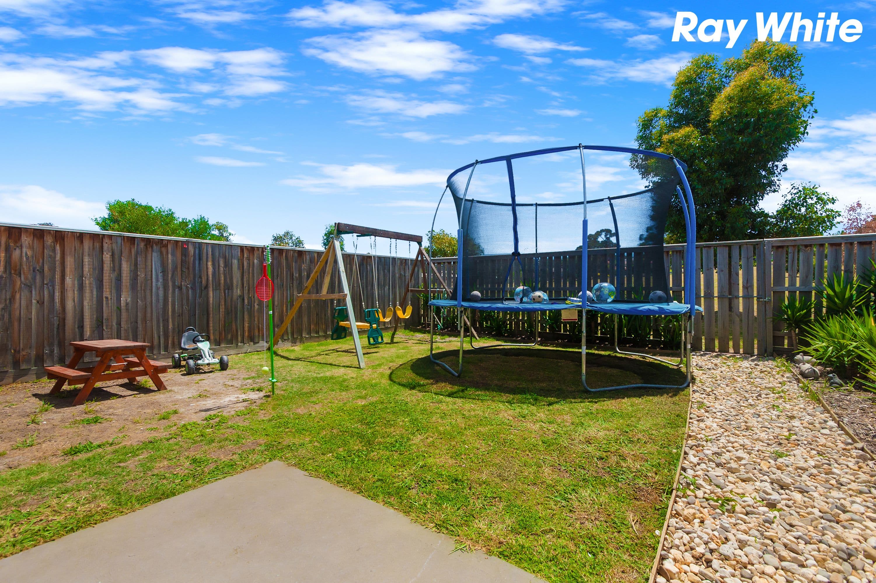 11 Glenvista Road, Pakenham VIC 3810, Pakenham - Thumbnail 2