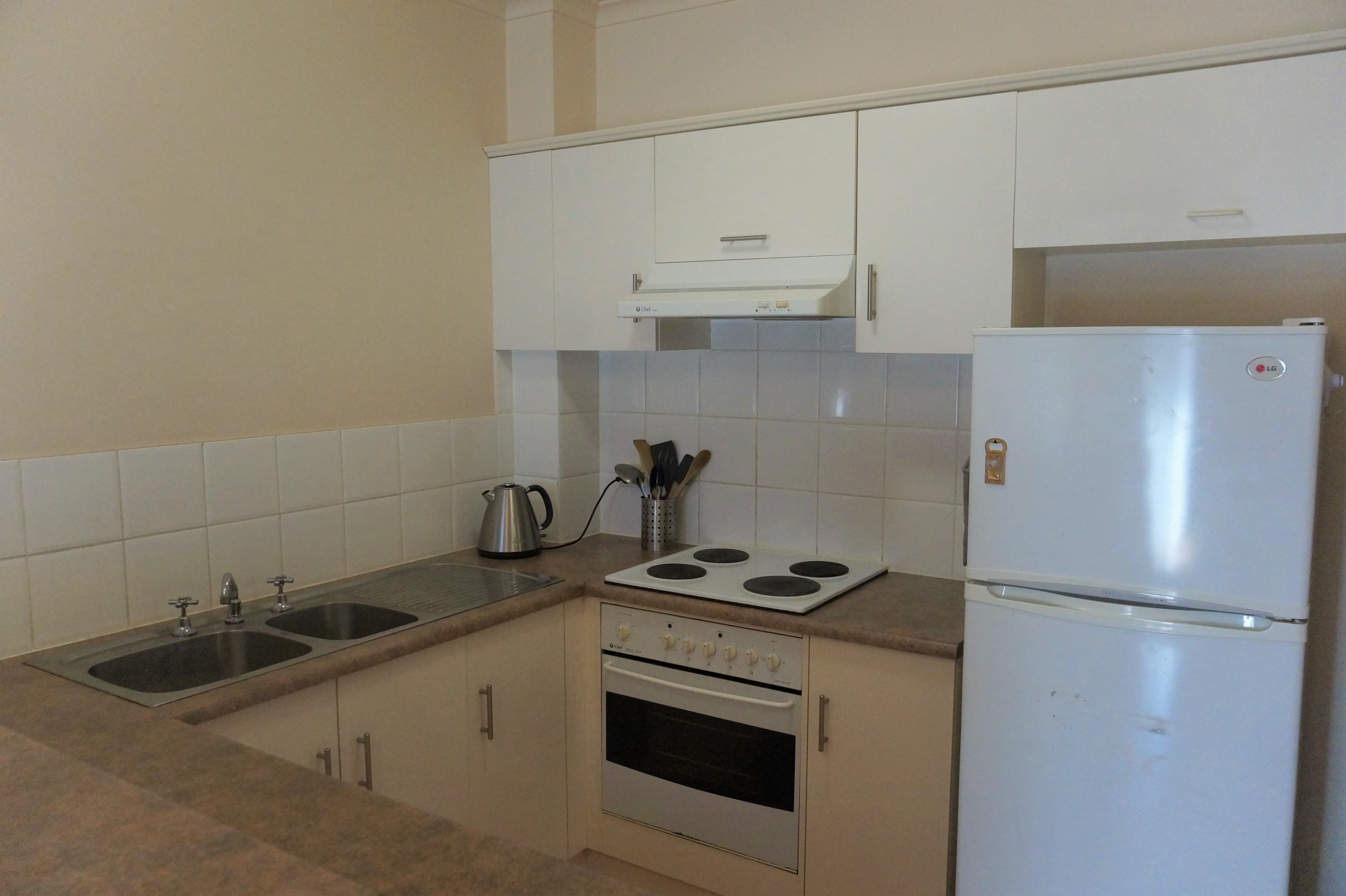 12/81 Carrington Street, Adelaide SA 5000, Adelaide - Thumbnail 2