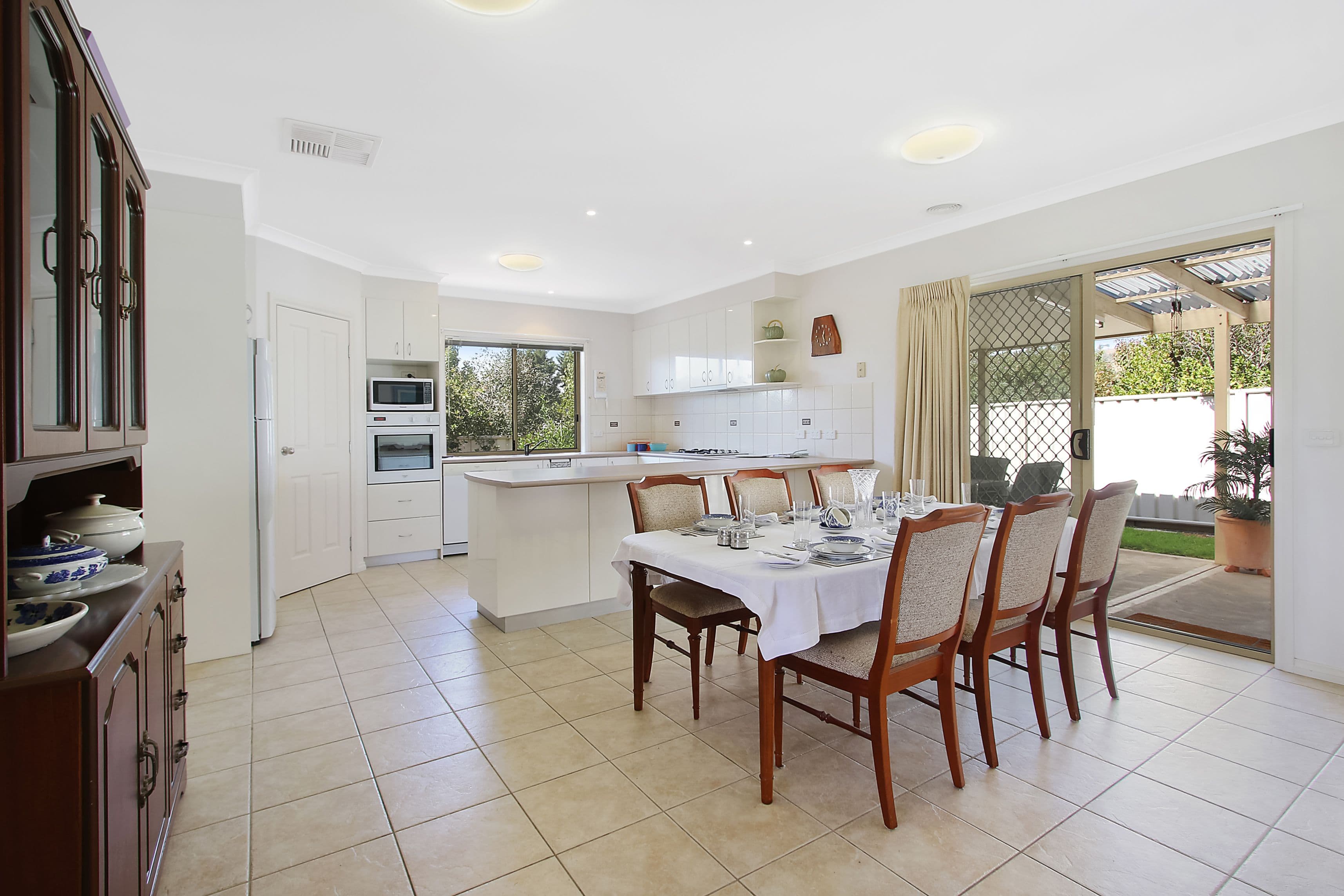 8 Willoughby Avenue, West Wodonga VIC 3690, West Wodonga - Thumbnail 4