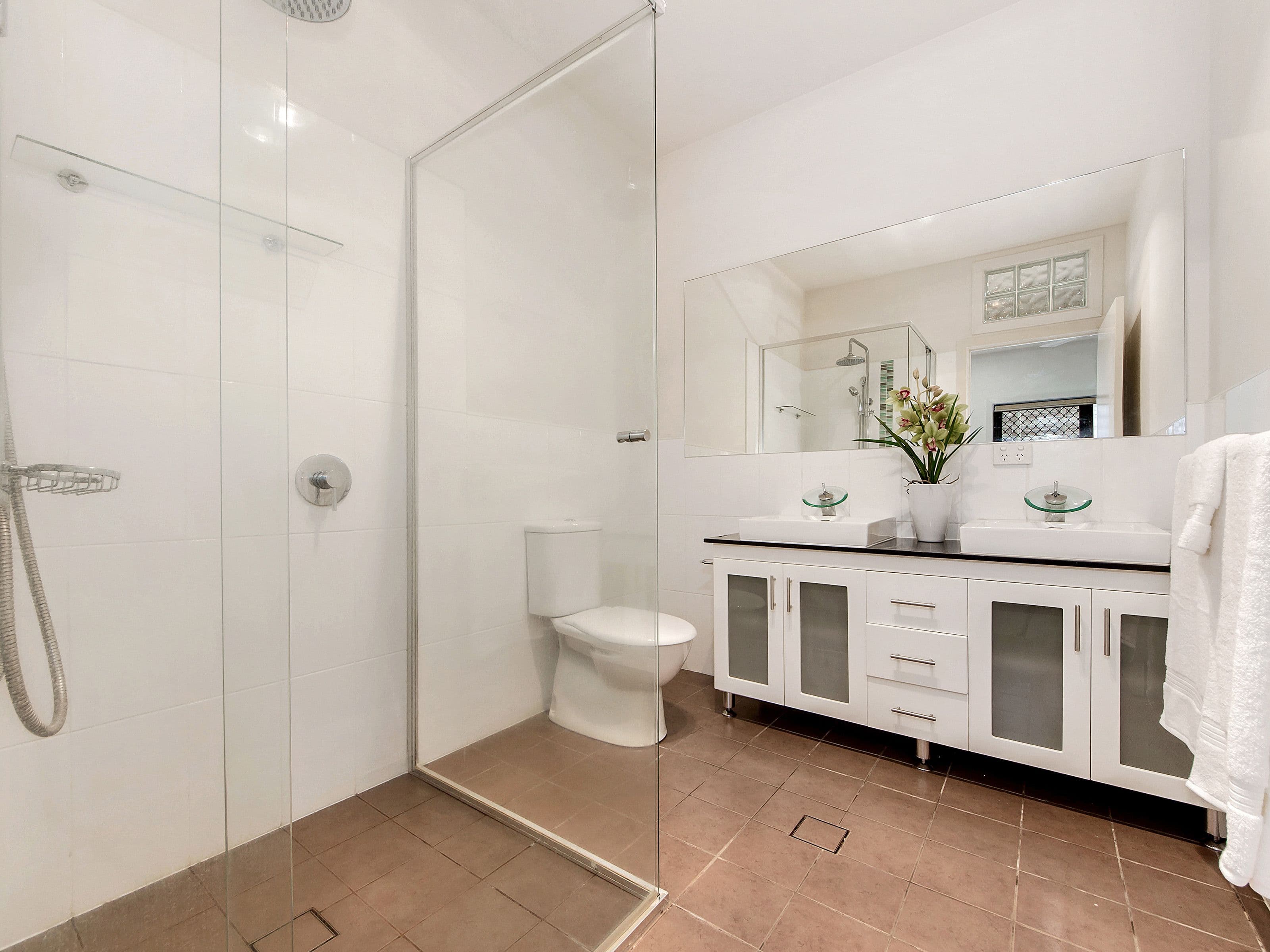12 Hillcrest Avenue, Tugun QLD 4224, Tugun - Thumbnail 6