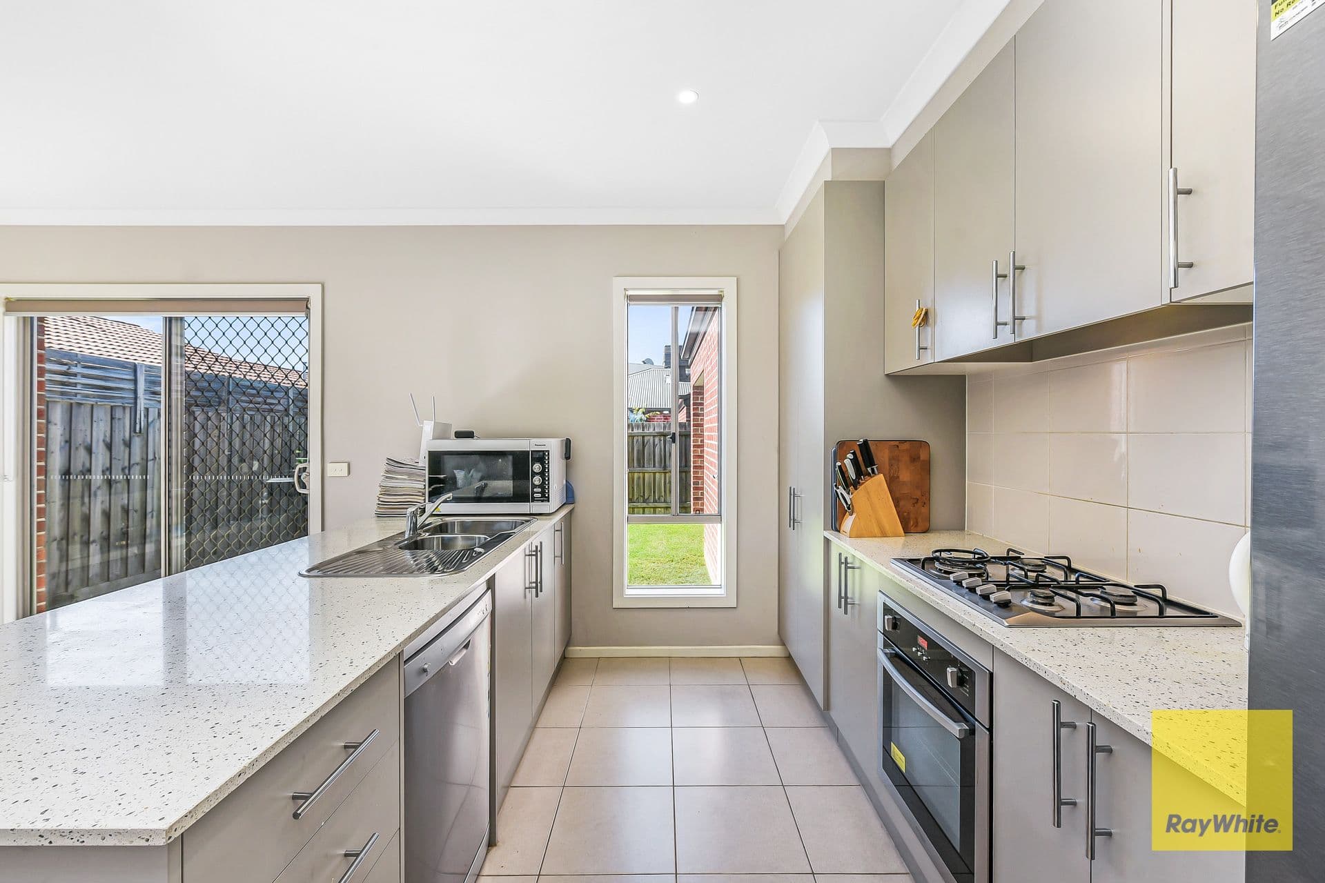 22 Rogers Street, Pakenham VIC 3810, Pakenham - Thumbnail 5