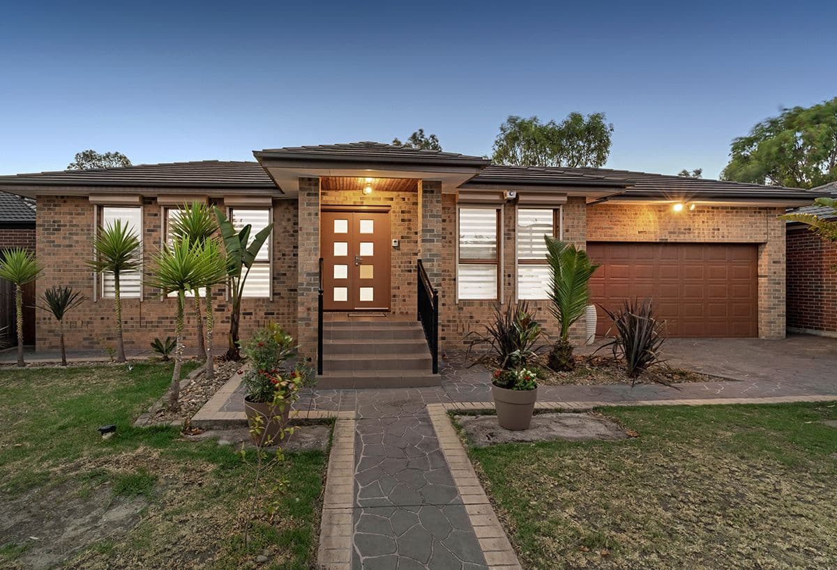 12 Swansea Court, Craigieburn VIC 3064, Craigieburn - Image 1