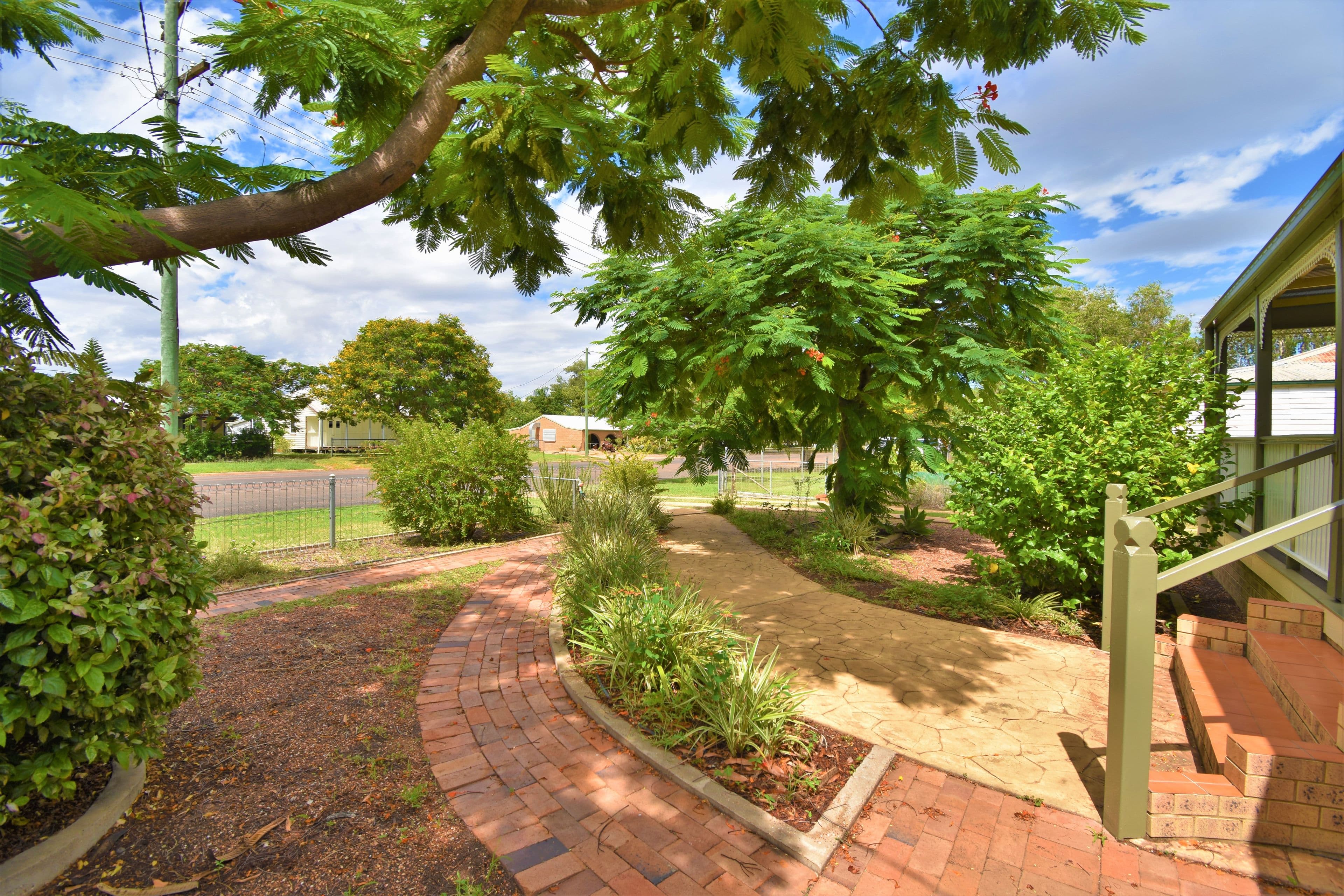 44 Elm Street, Barcaldine QLD 4725, Barcaldine - Thumbnail 2