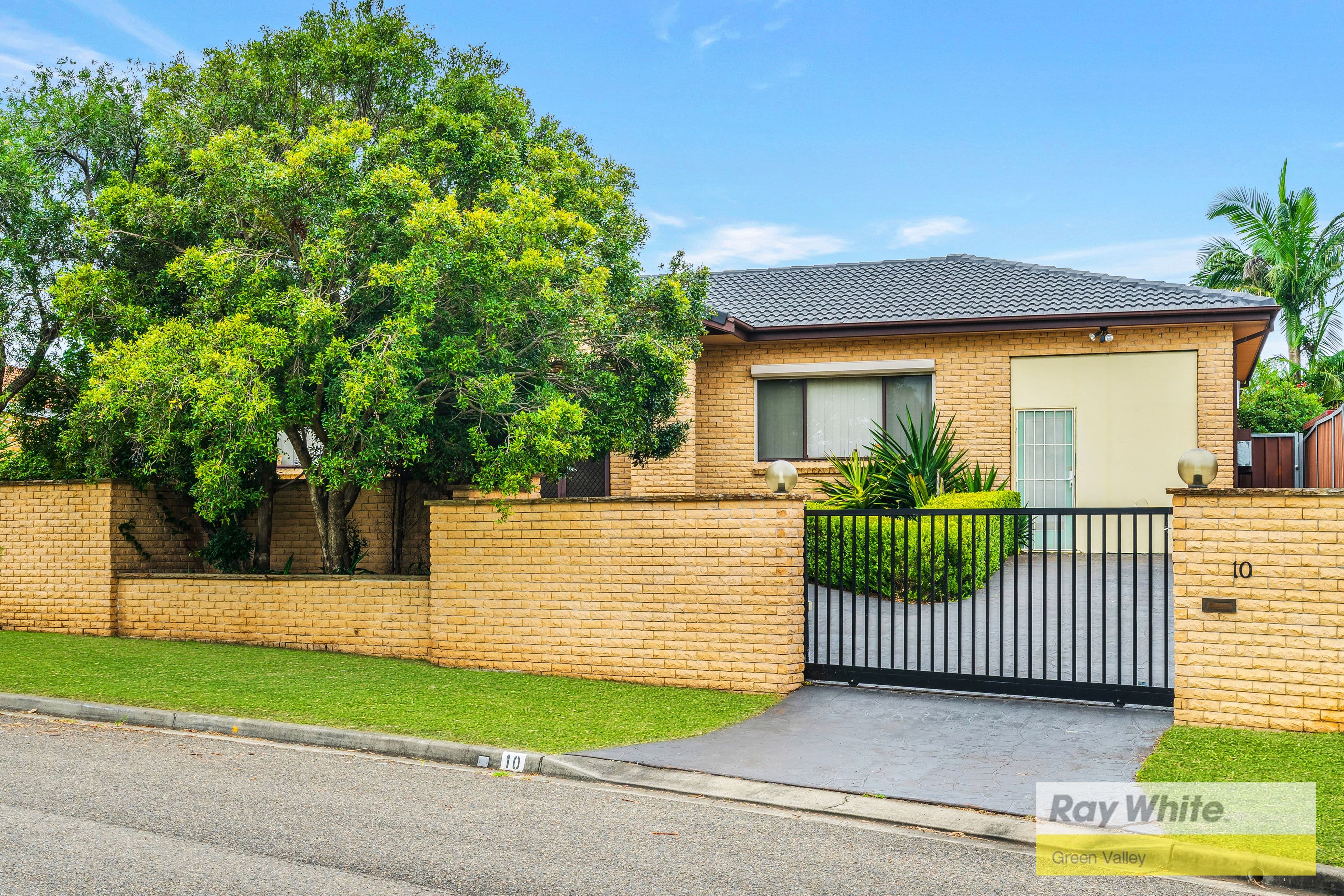 10 Kestrel Avenue, Hinchinbrook NSW 2168, Hinchinbrook - Image 1