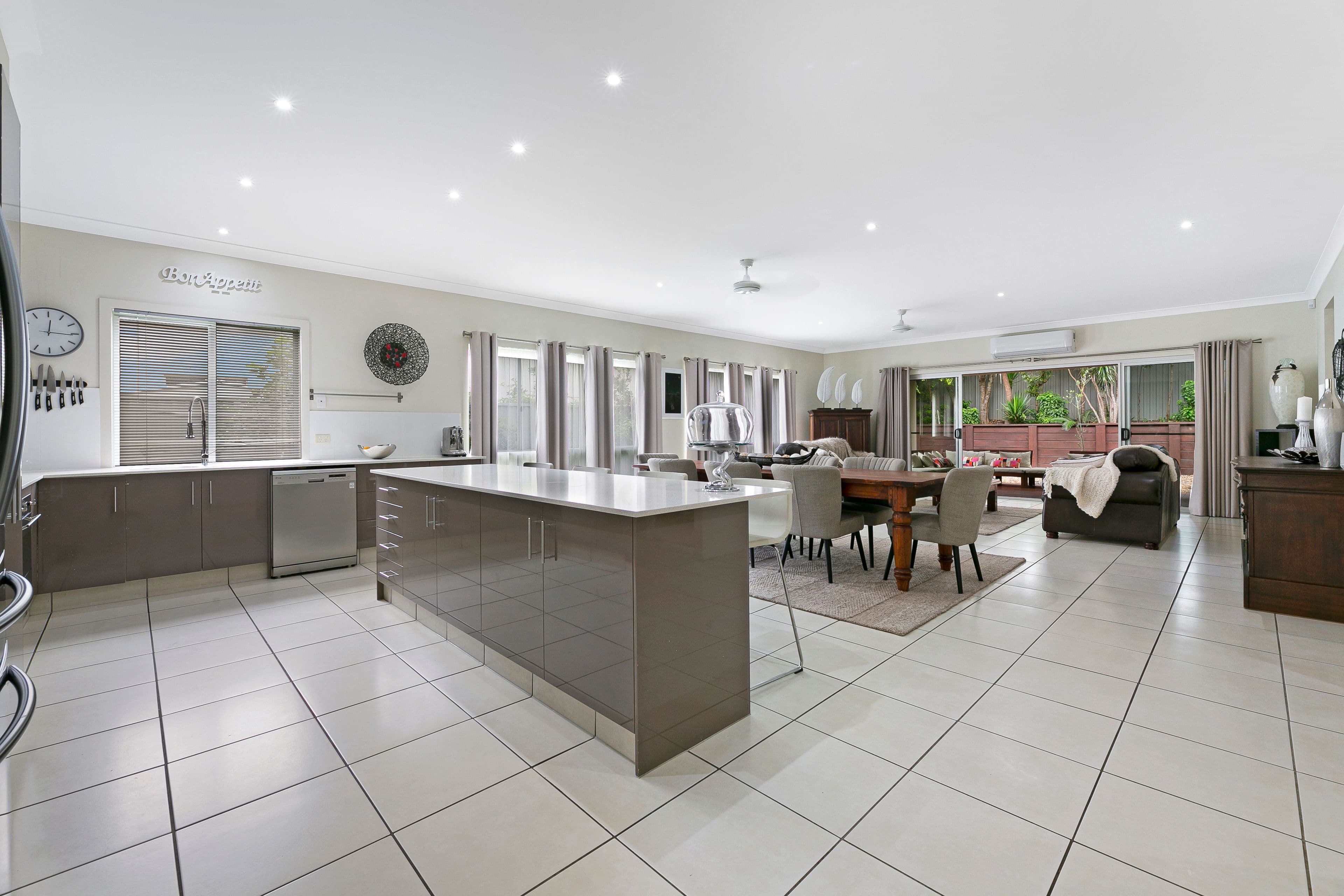 13 Emerson Drive, Bonogin QLD 4213, Bonogin - Thumbnail 2