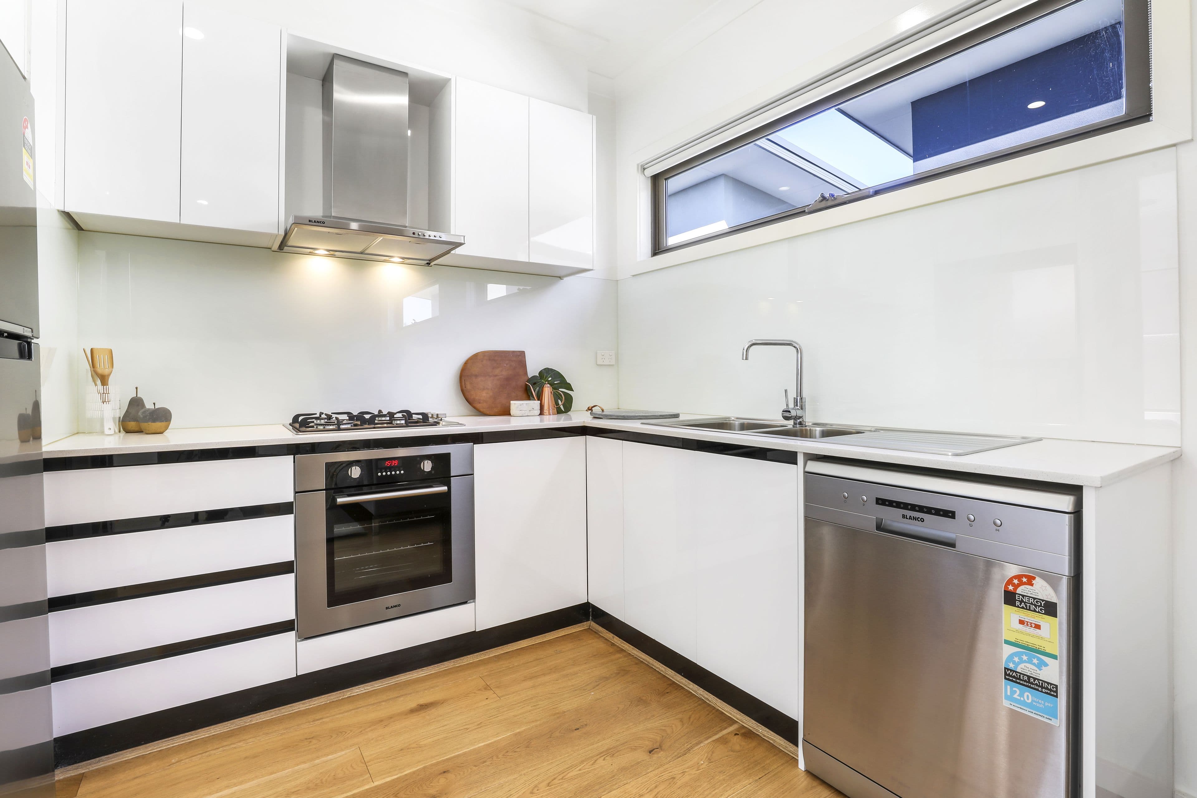 13 Leonard Avenue, Noble Park VIC 3174, Noble Park - Thumbnail 4