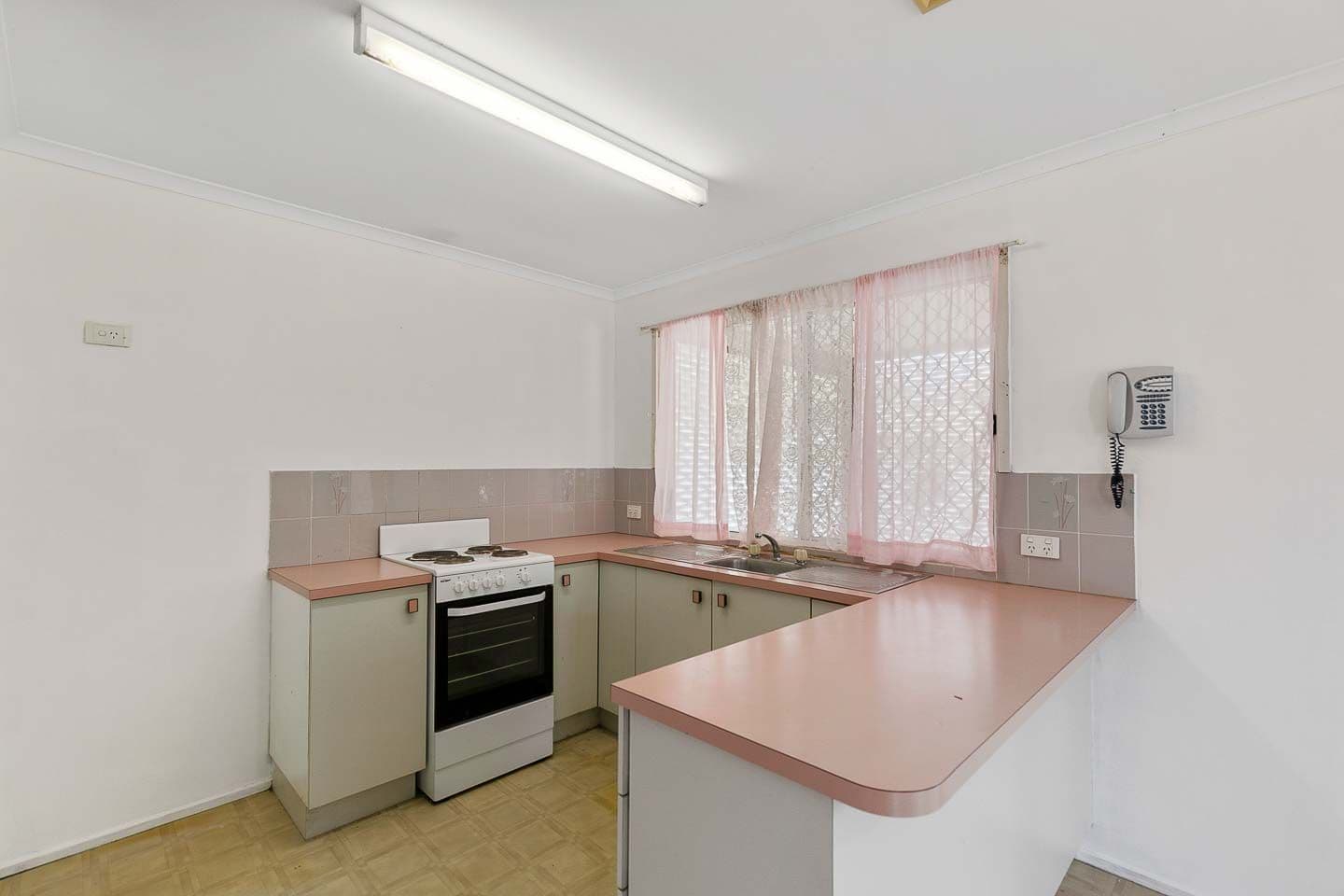 8 Porter Street, Point Vernon QLD 4655, Point Vernon - Thumbnail 3