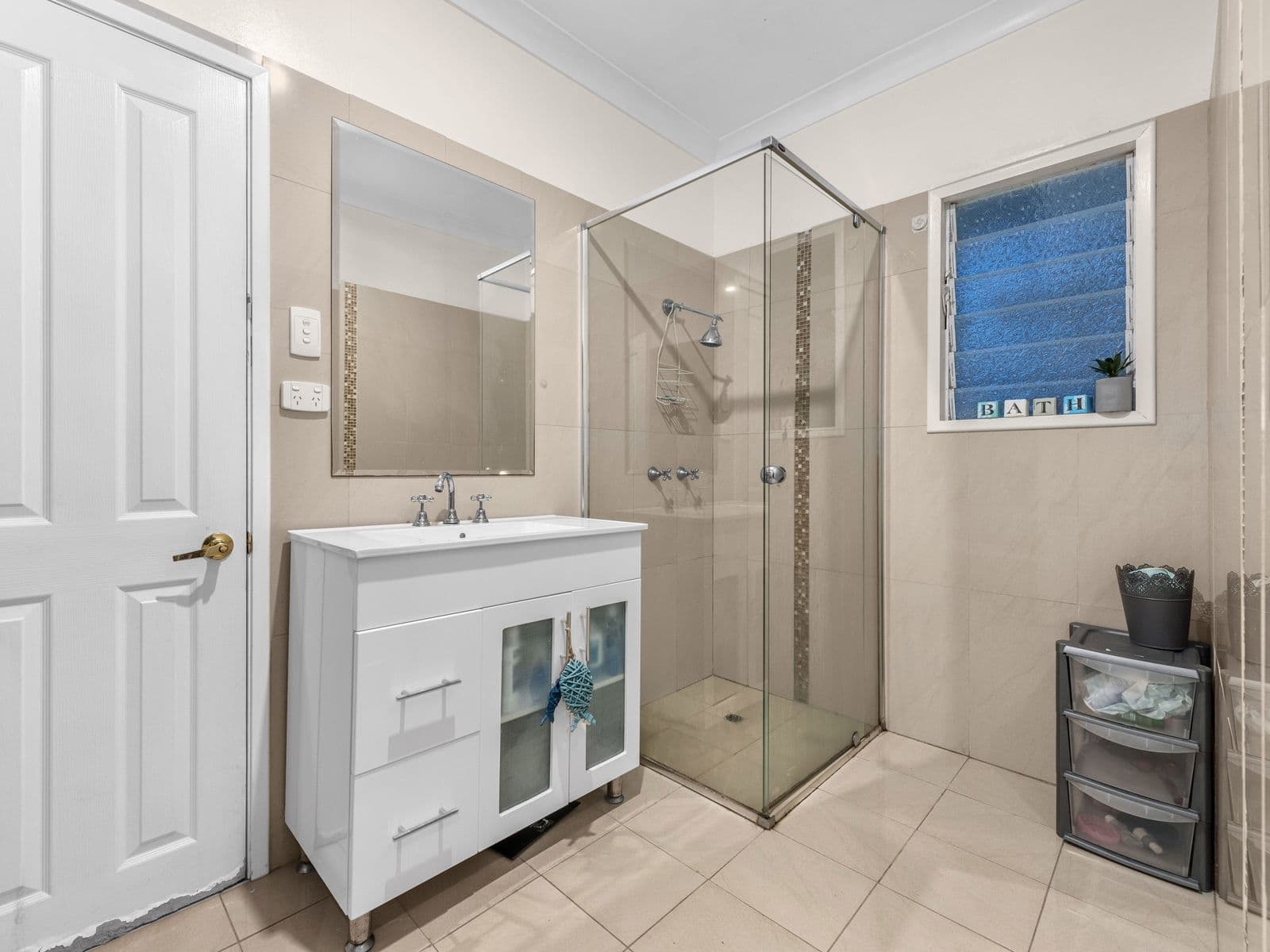 25 Oateson Skyline Drive, Seven Hills QLD 4170, Seven Hills - Thumbnail 8