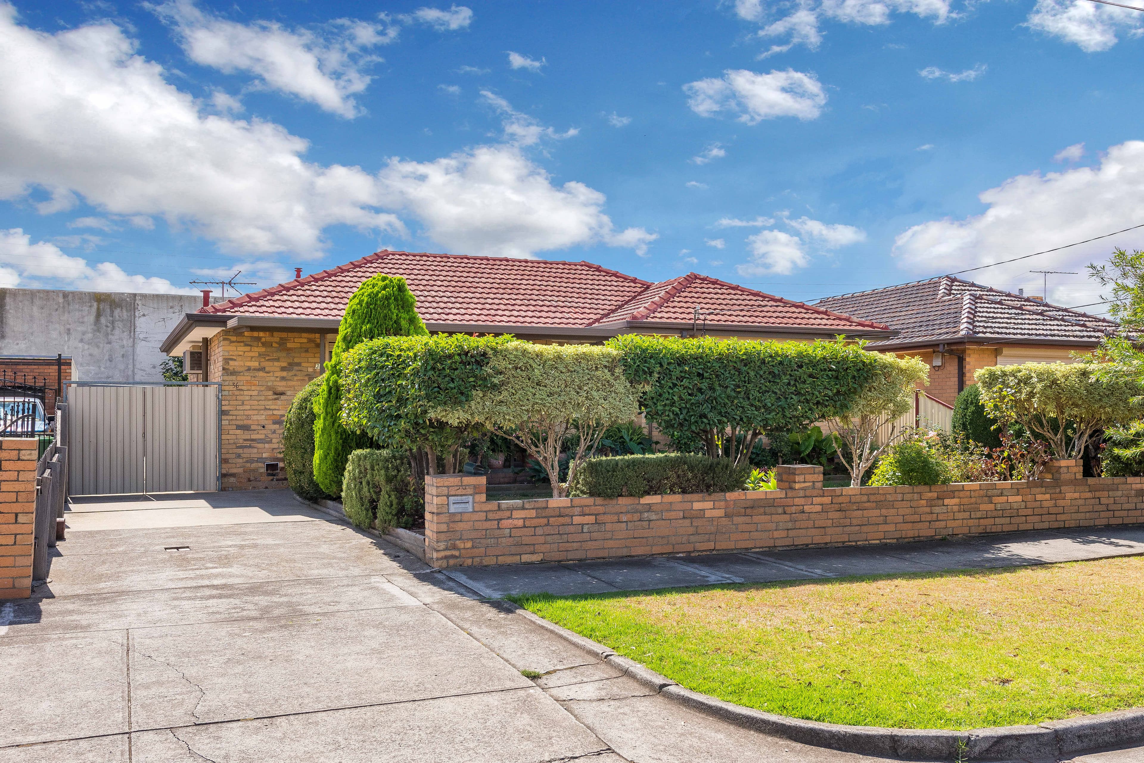 36 Tunaley Parade, Reservoir VIC 3073, Reservoir - Thumbnail 2