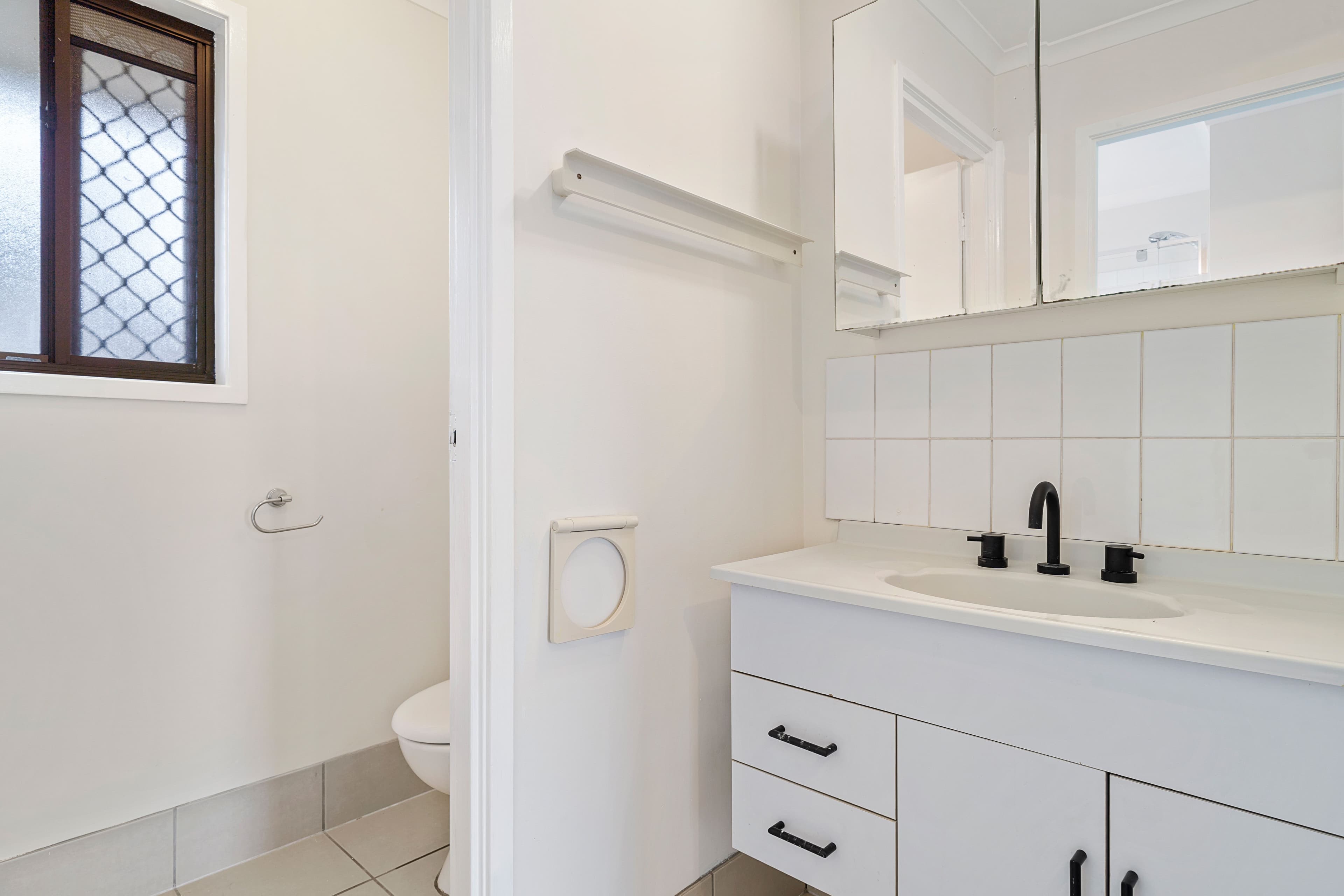 6 Cydonia Court, Regents Park QLD 4118, Regents Park - Thumbnail 8