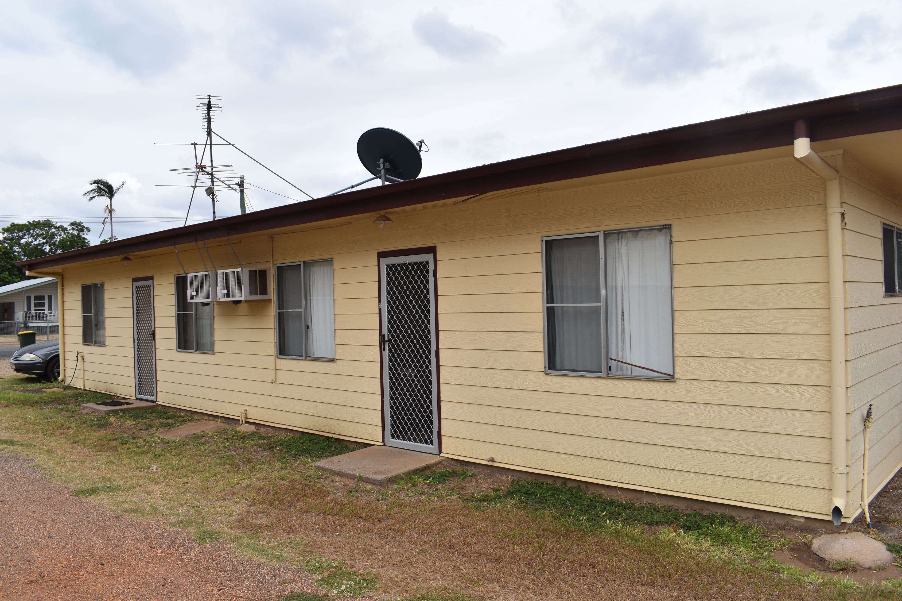 100 Ruby Street, Emerald QLD 4720, Emerald - Thumbnail 3