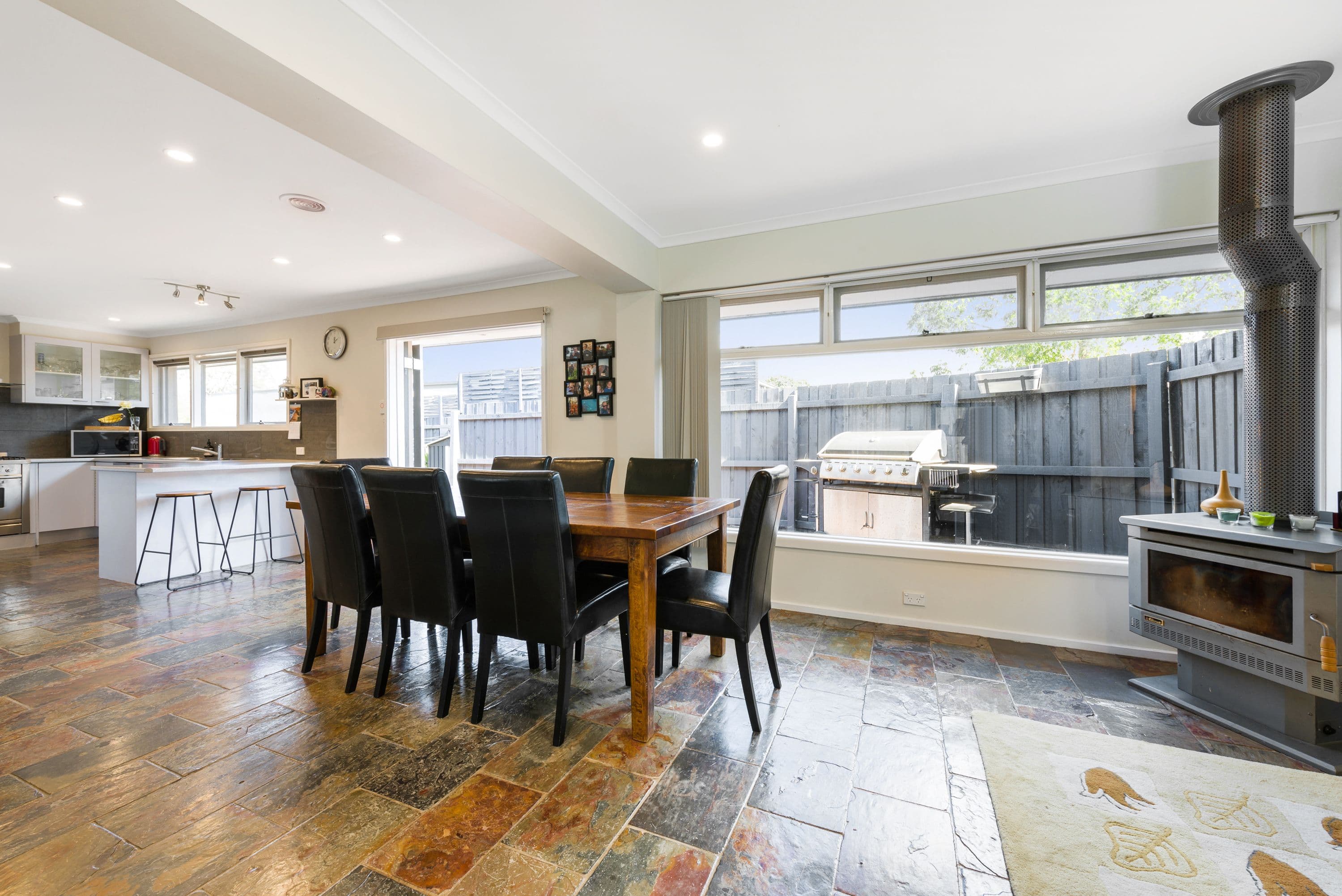 33 Lloyd Street, Knoxfield VIC 3180, Knoxfield - Thumbnail 3