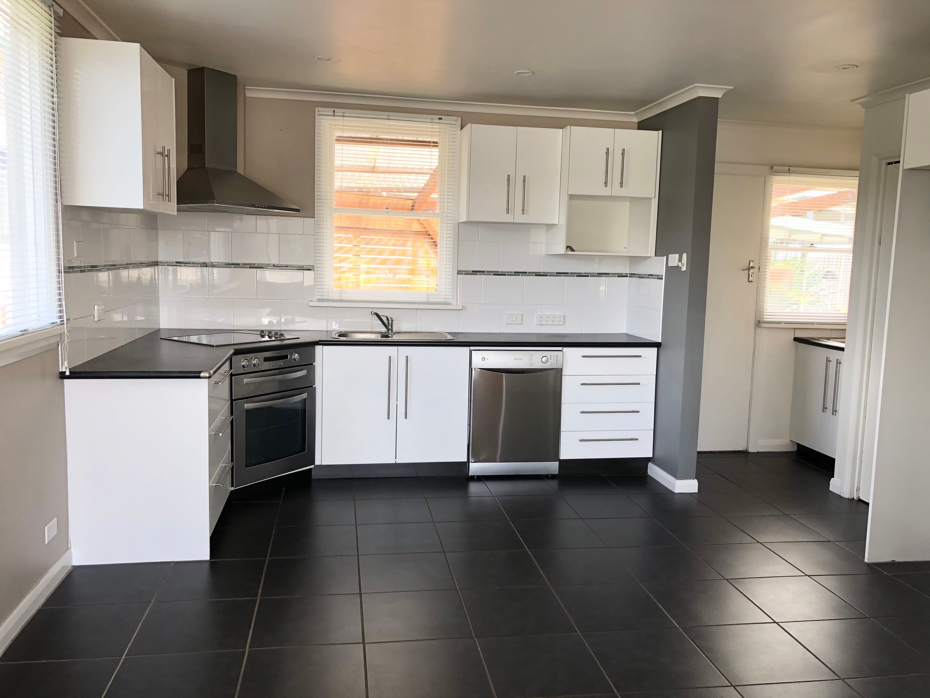 10 Regent Street, Waverley TAS 7250, Waverley - Thumbnail 2