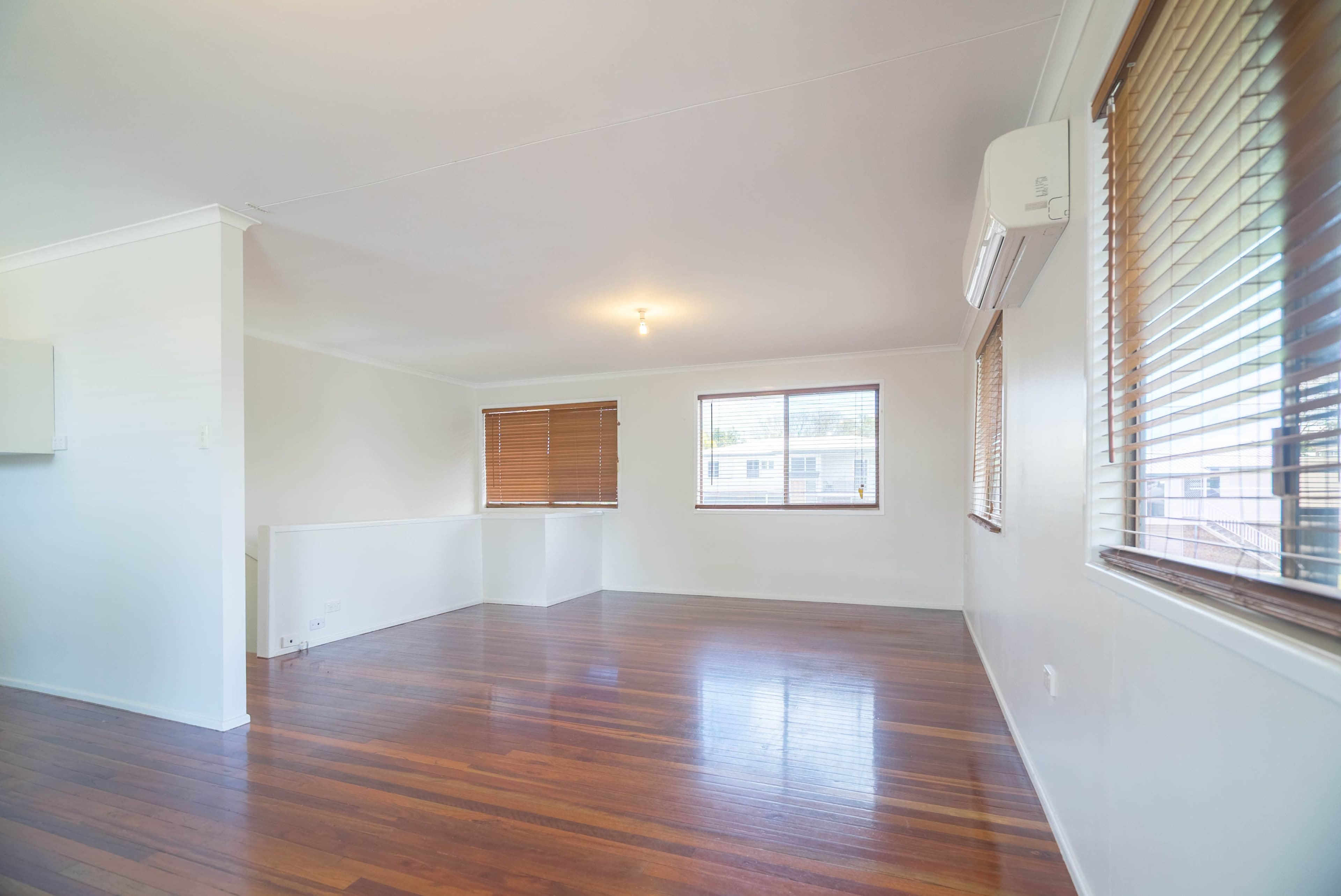 8 Skinner Crescent, Silkstone QLD 4304, Silkstone - Thumbnail 7