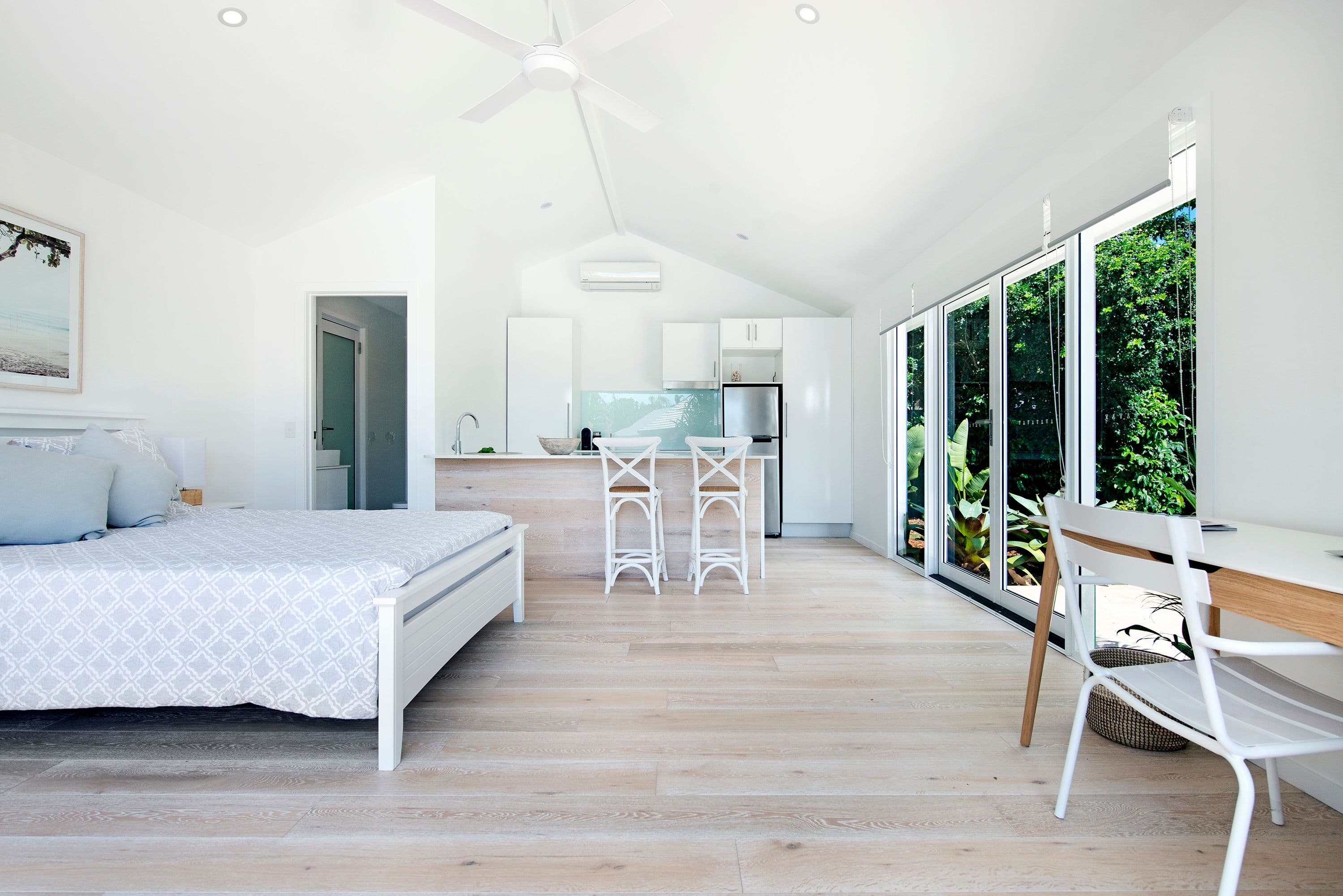 15 Timana Avenue, Mermaid Waters QLD 4218, Mermaid Waters - Thumbnail 5