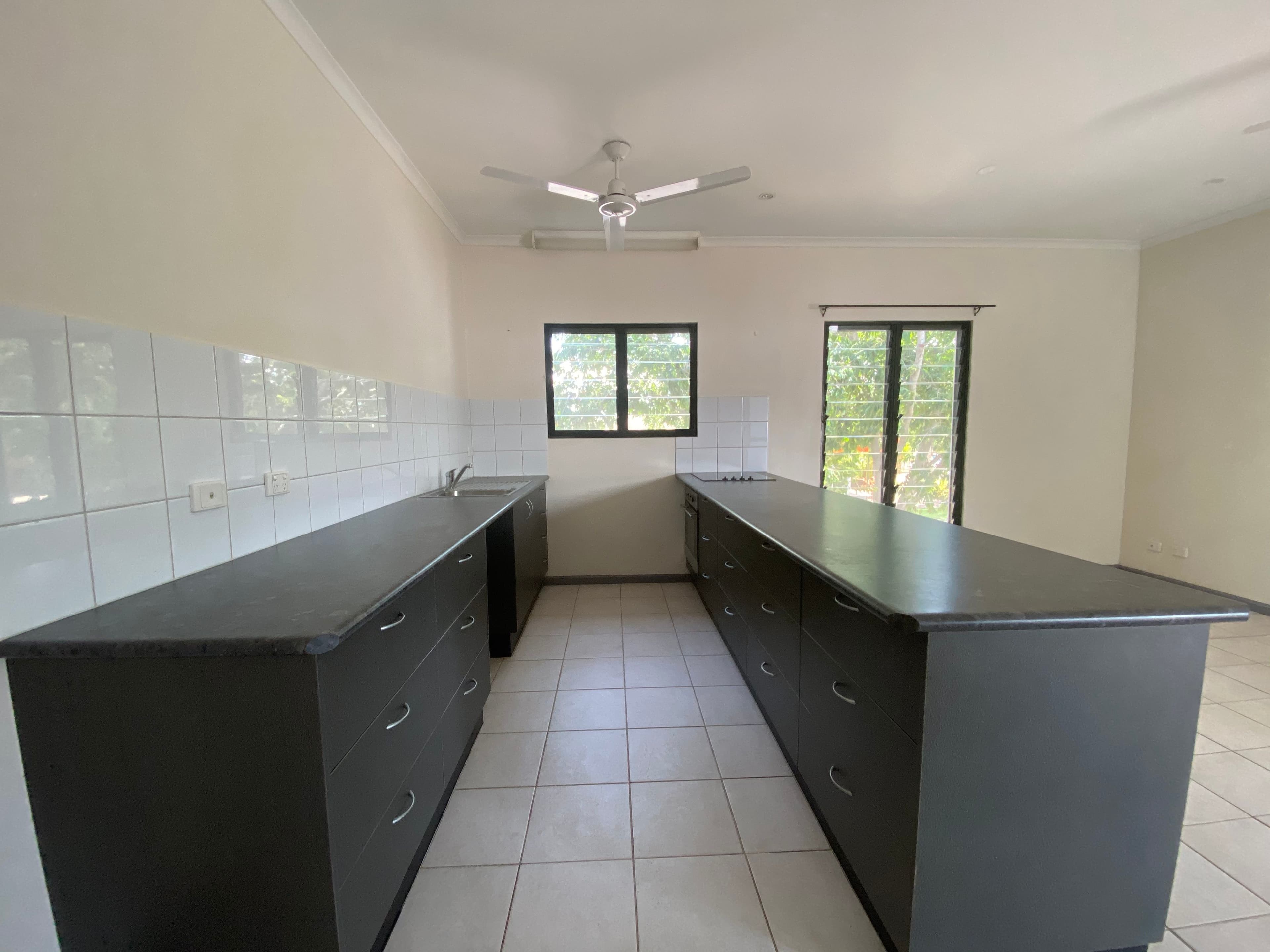6/8 Caryota Court, Coconut Grove NT 0810, Coconut Grove - Thumbnail 3