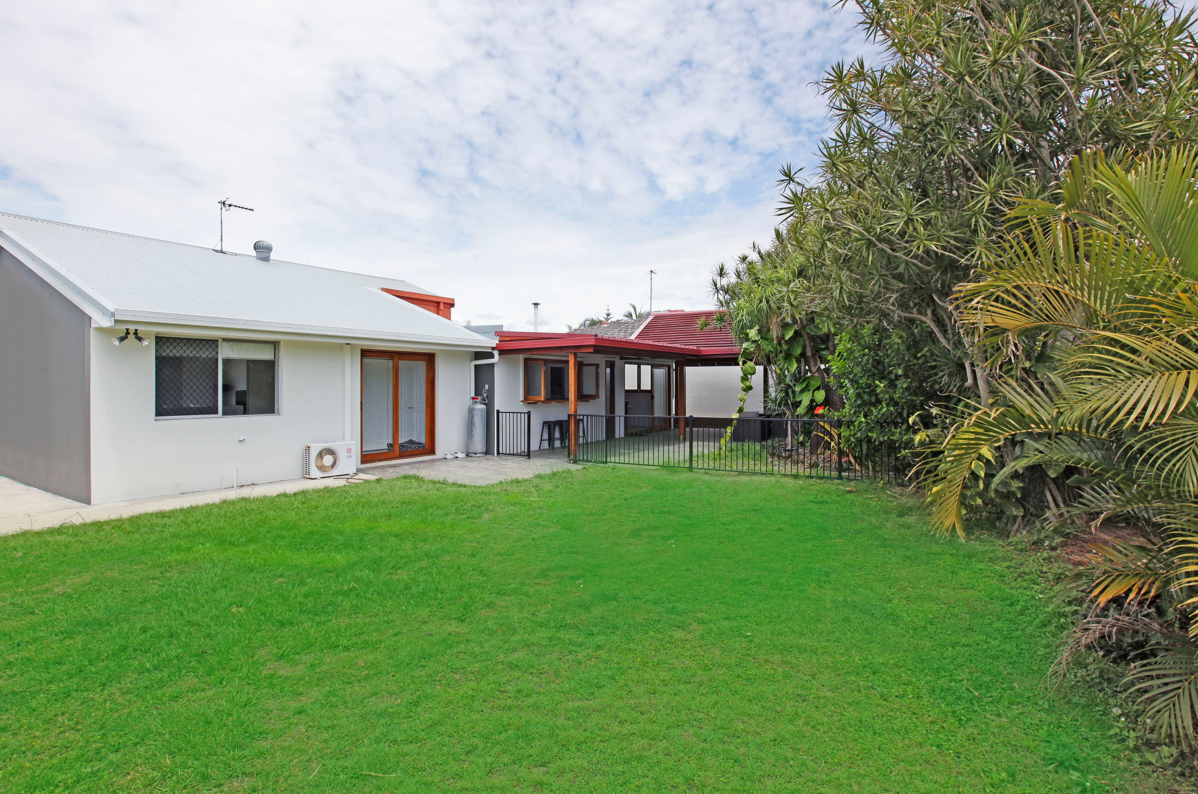 97 Monaco Street, Broadbeach Waters QLD 4218, Broadbeach Waters - Thumbnail 4