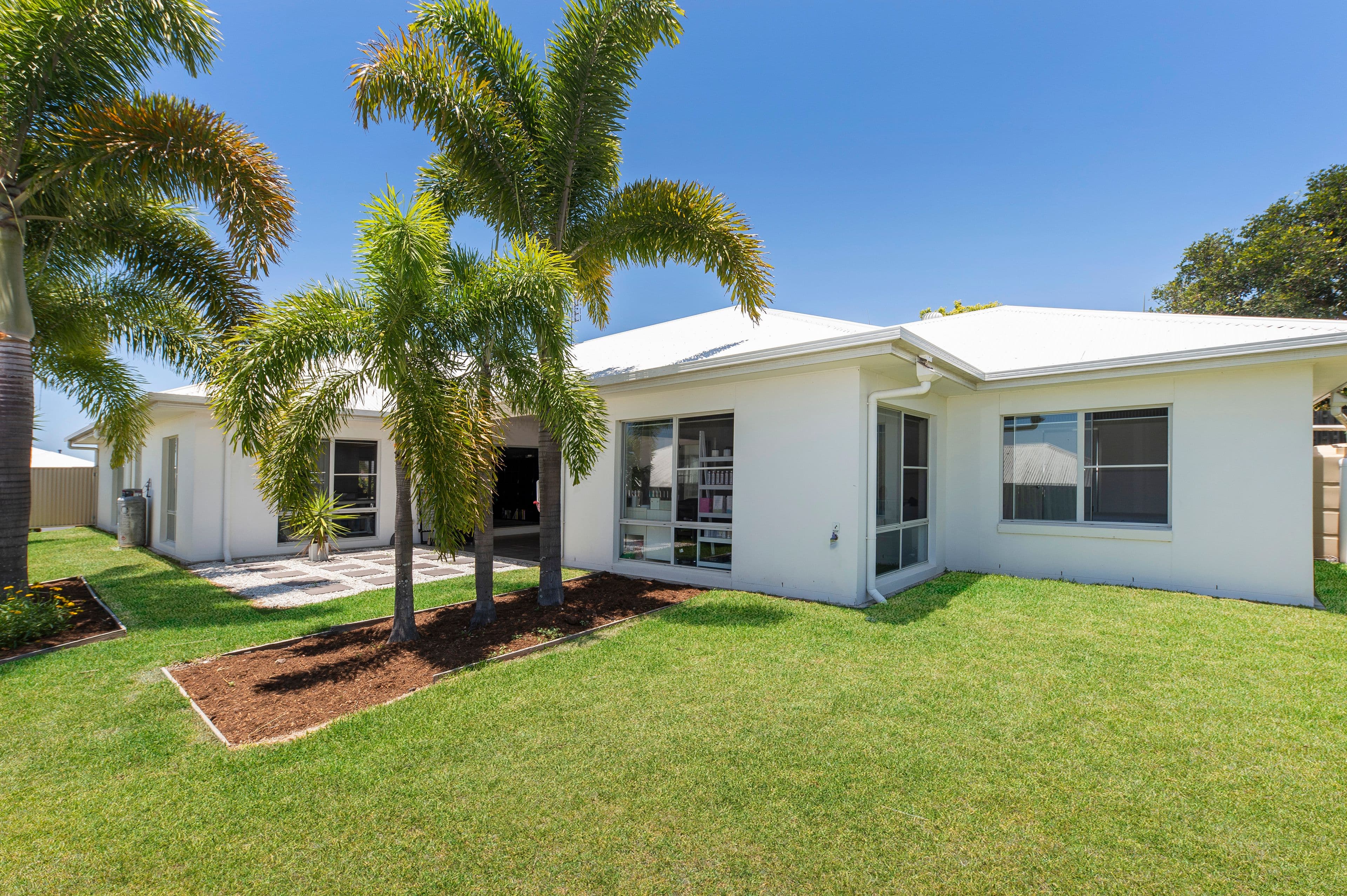 11 Conestoga Way, Upper Coomera QLD 4209, Upper Coomera - Thumbnail 2