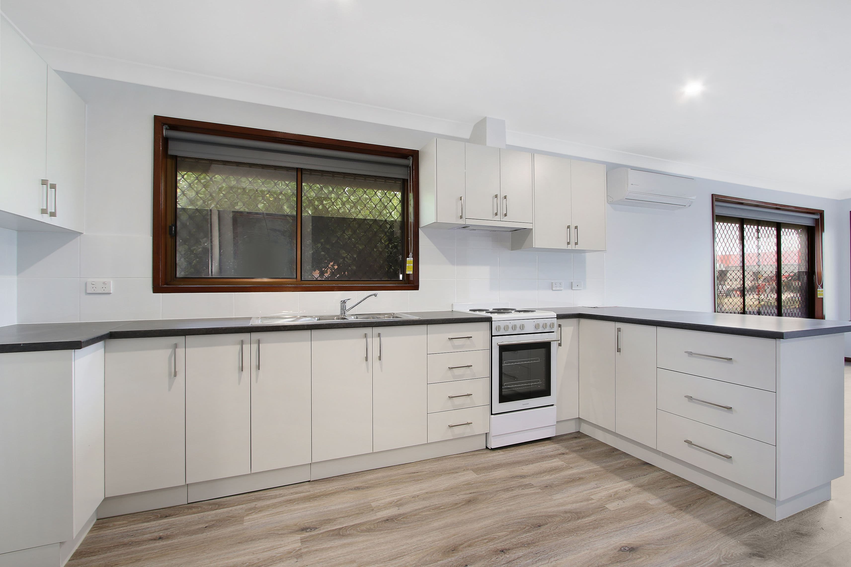 14 Baelon Street, Wodonga VIC 3690, Wodonga - Thumbnail 2