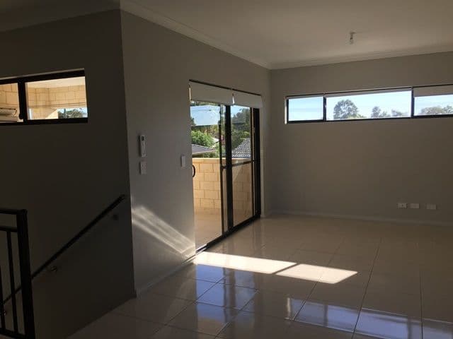 126C Fremantle Road, Gosnells WA 6110, Gosnells - Thumbnail 4