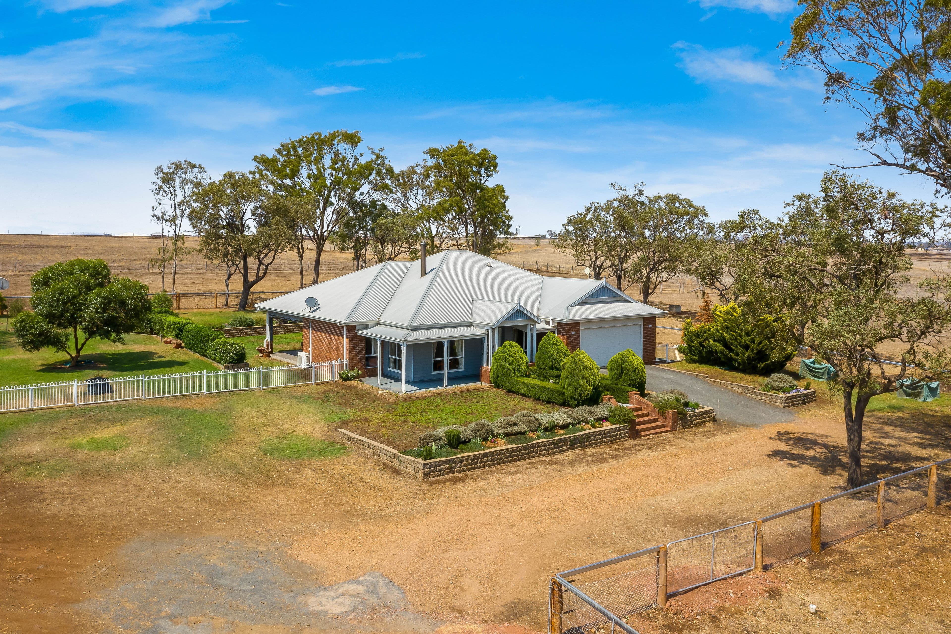99 Shepperd Road, Vale View QLD 4352, Vale View - Thumbnail 2