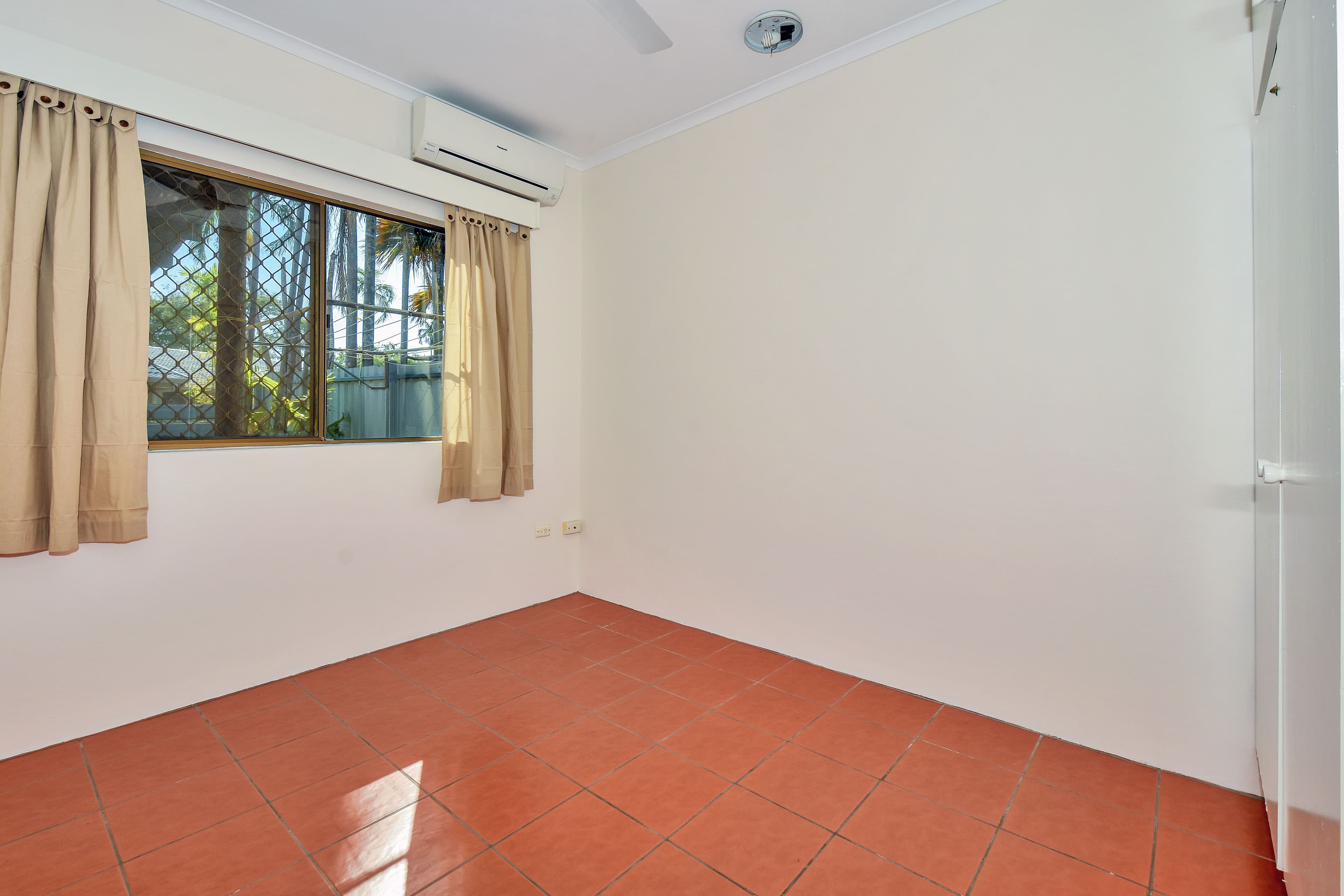 2/22 Karama Crescent, Karama NT 0812, Karama - Thumbnail 3