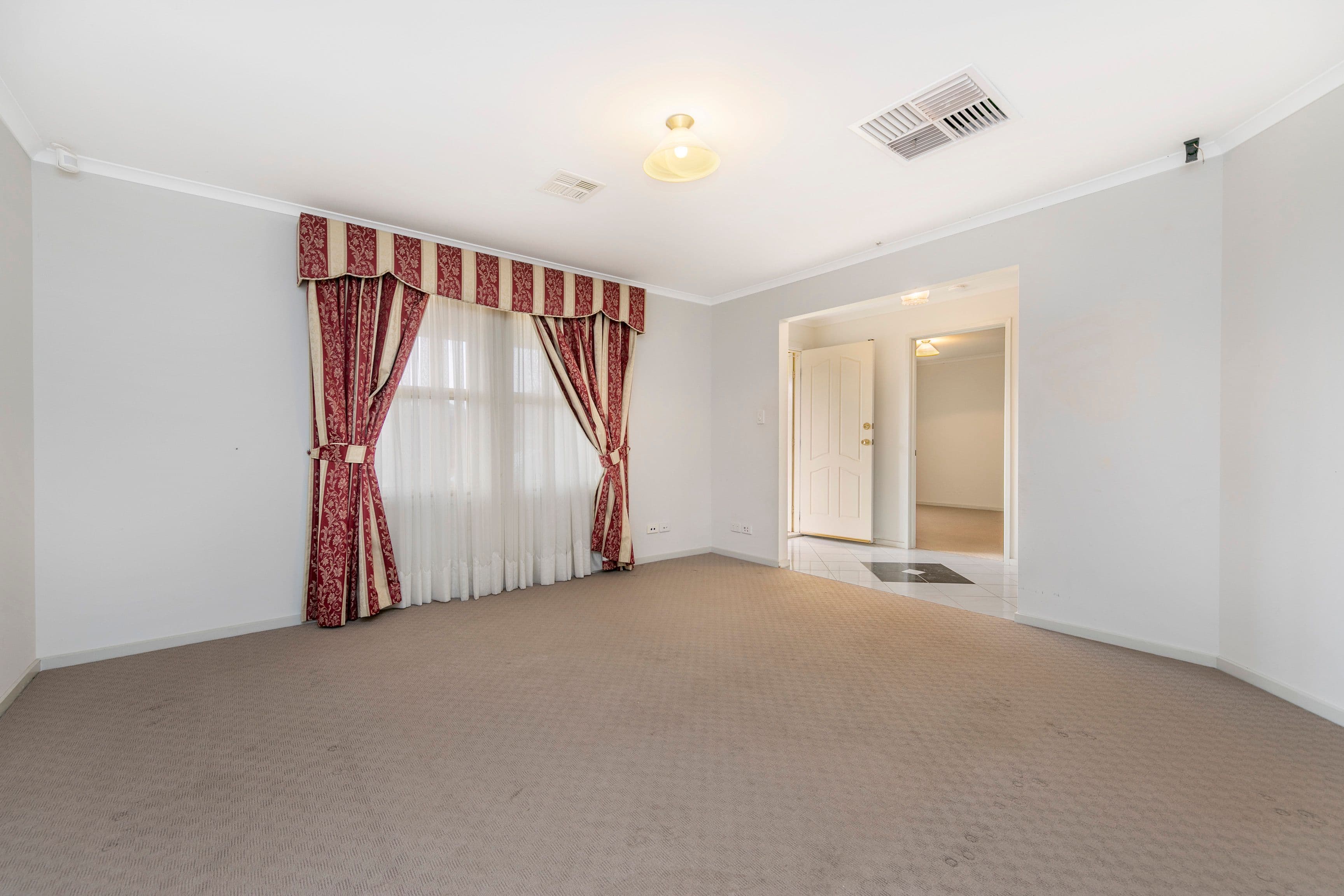 10 Greenlea Court, Munno Para West SA 5115, Munno Para West - Thumbnail 2