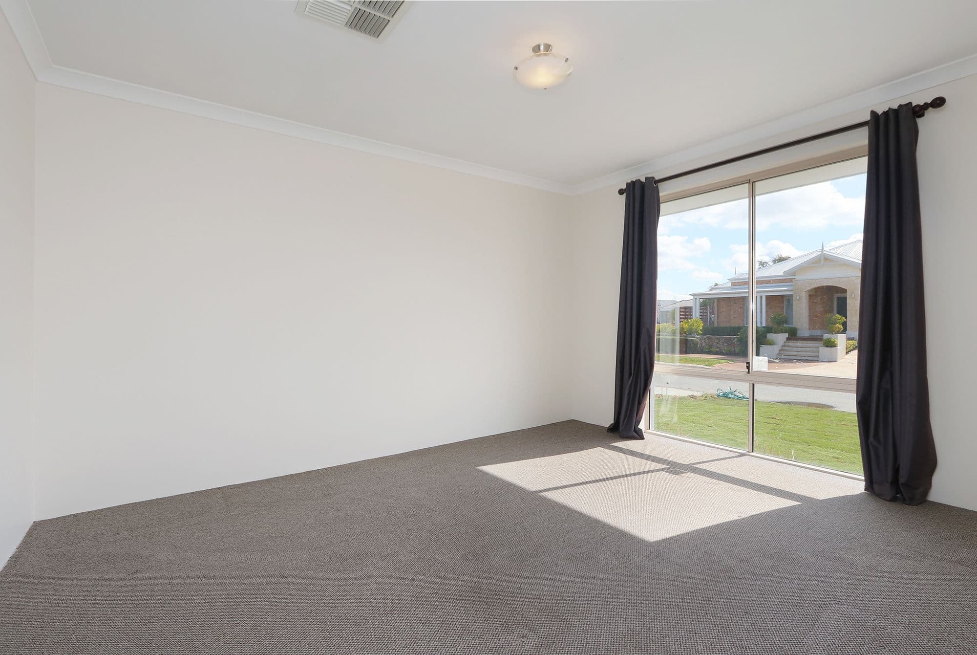 130 Suffolk Street, Caversham WA 6055, Caversham - Thumbnail 4