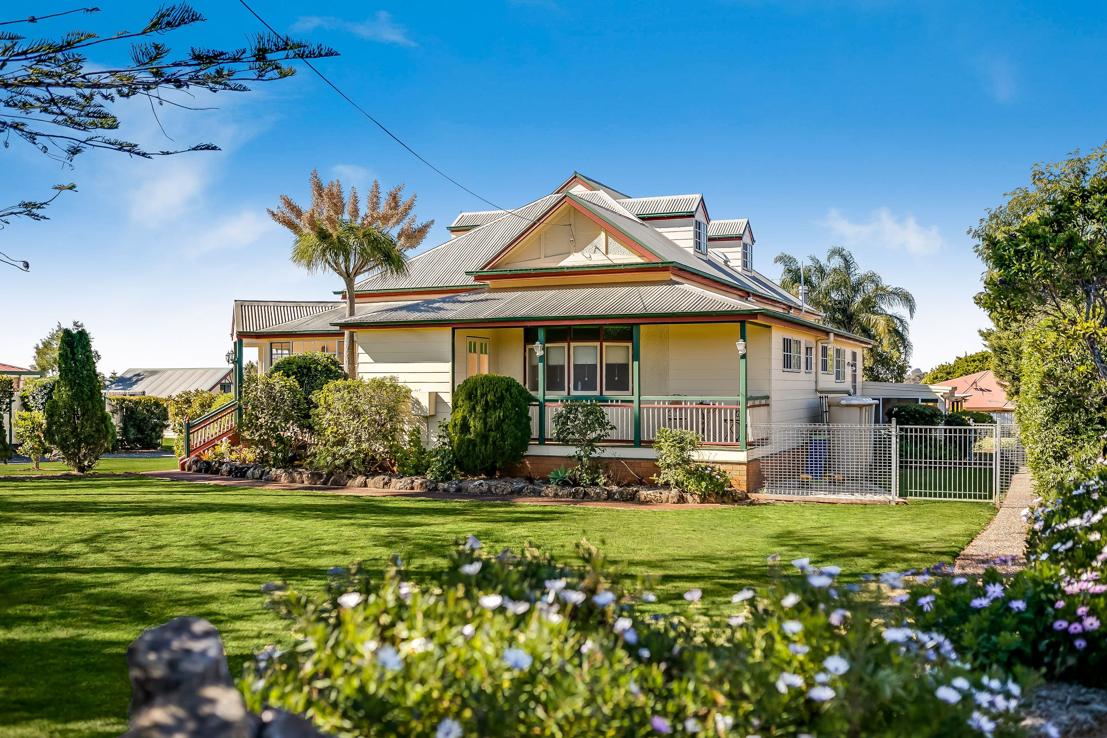 418 West Street, Kearneys Spring QLD 4350, Kearneys Spring - Thumbnail 3