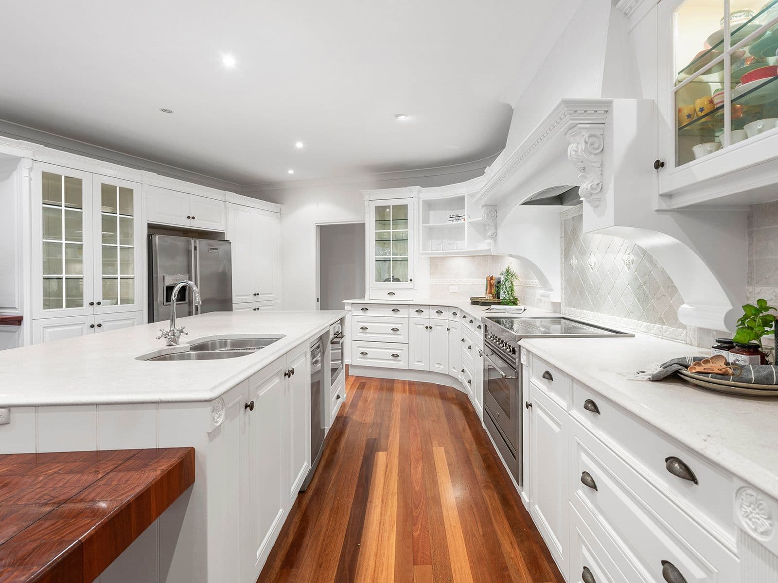 6 Chadston Close, Kenmore Hills QLD 4069, Kenmore Hills - Thumbnail 4