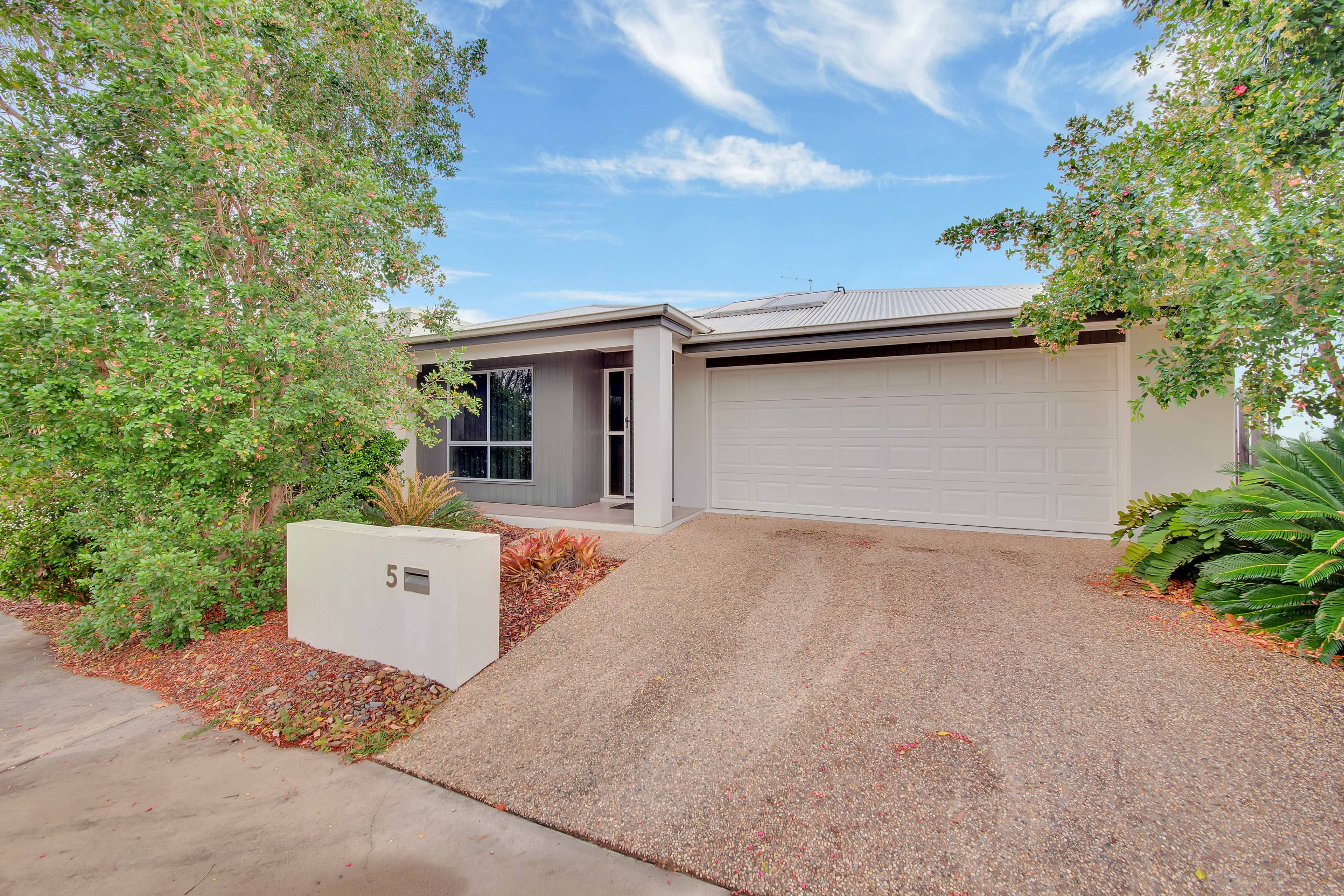 5 Sundowner Road, Clinton QLD 4680, Clinton - Image 1