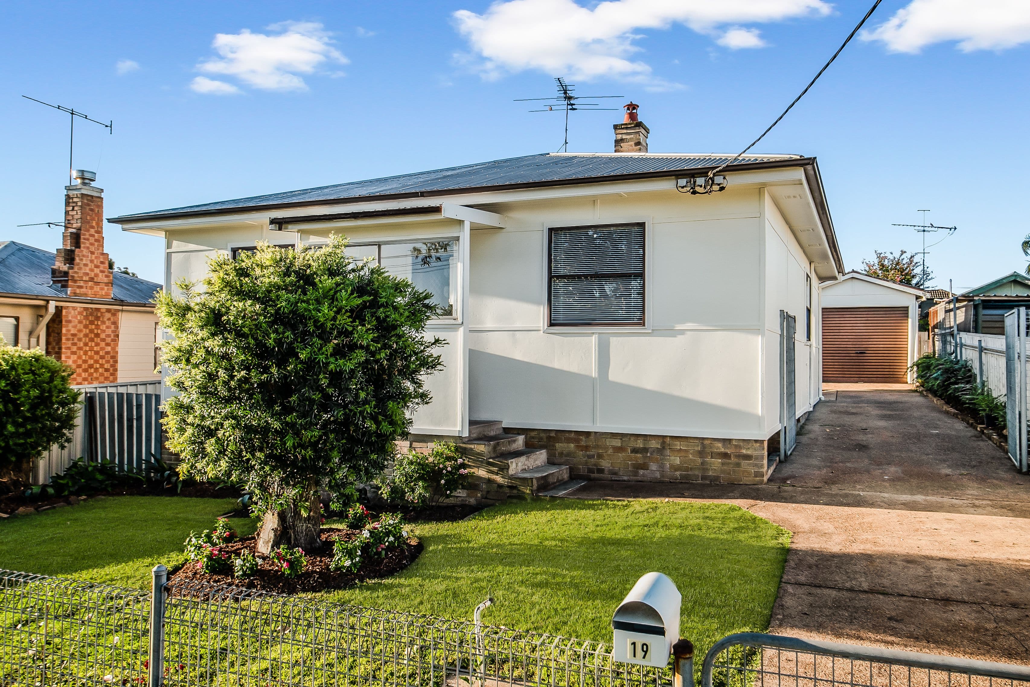 19 Second Avenue, Rutherford NSW 2320, Rutherford - Thumbnail 2